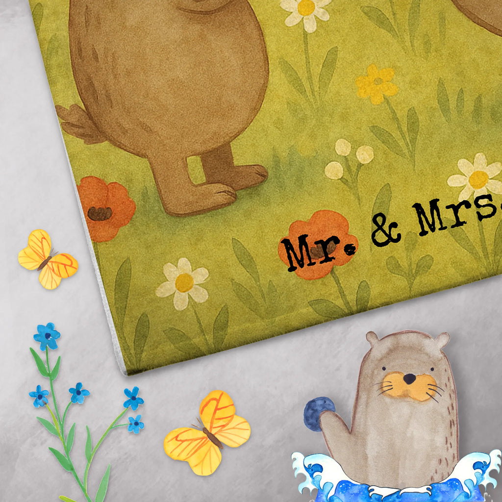 Personalisiertes Gästehandtuch Bären mit Hut Design Gästehandtuch Bunt Personalisiert, Gästehandtuch Bio Baumwolle Mit Text, Gästehandtuch Pflegeleicht Mit Gravur, Gästehandtuch Modern Mit Namen, Gästehandtuch 30x50 Mit Name, Gästehandtuch Weiß Mit Namen, Gästehandtuch Mit Muster Und Name, Gästehandtuch Saugfähig Mit Wunschtext, Gästehandtuch Baumwolle Mit Namen, Gästehandtuch Weich Mit Namen, Gästehandtuch Klassisch Mit Wunschtext, Handtuch Gästeformat Mit Gravur, Gästehandtuch Badezimmer Personalisiert, Handtuch Für Gäste-WC Mit Name, Gästehandtuch Grau Mit Wunschtext, Gästehandtuch Ökologisch Mit Namen, Gästehandtuch Schnell Trocknend Mit Wunschtext, Gästehandtuch Schwarz Mit Namen, Handtuch Klein Mit Namen, Gästehandtuch Set Personalisiert, Gästehandtücher Mit Wunschtext, Gästehandtuch Hochwertig Personalisiert, Gästehandtuch Strapazierfähig Mit Text, Gäste-Tuch Mit Wunschtext, Gästehandtuch Mit Namen, Handtuch Für Gäste Mit Name, Gästehandtuch Mit Bordüre Und Wunschtext, Gästehandtuch Waschbar Mit Name, Gästehandtuch Beige Mit Gravur, Gästehandtuch Für Hotels Mit Gravur, Gästehandtuch Bad Mit Wunschtext, Kleines Handtuch Personalisiert, Personalisiertes Gästehandtuch, Handtuch Für Toilette Personalisiert, Handtuch Gästezimmer Mit Namen, Gästehandtuch Nachhaltig Personalisiert, Waschhandtuch Mit Wunschtext, Familie, Vatertag, Muttertag, Bruder, Schwester, Mama, Papa, Oma, Opa, Sohn, Vater-Sohn, Kind, Daddy, Paps, Kinder, Bären, Dad, Lieblingsmensch, Söhne, Vater, Bär, Vorbild, Papi, Family