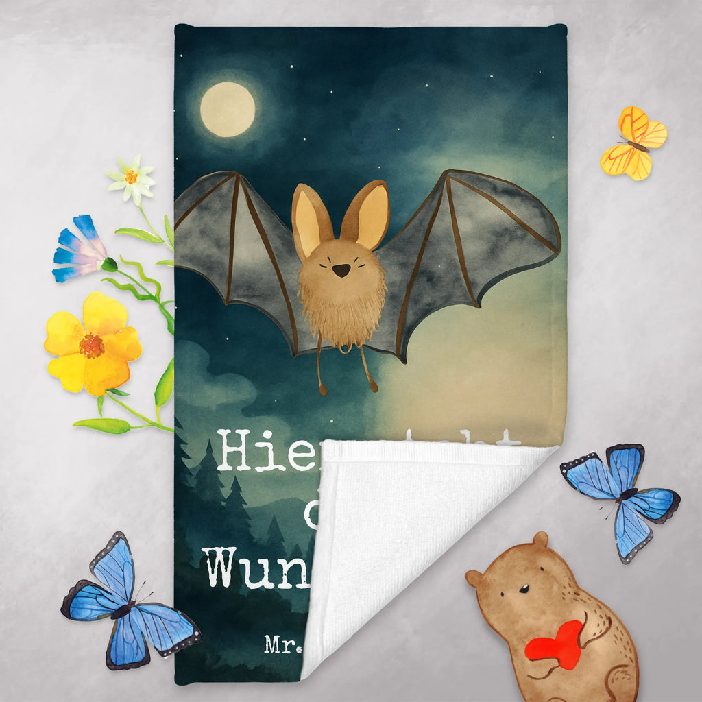 Personalisiertes Gästehandtuch Fledermaus Flügel Design Gästehandtuch Mit Bordüre Und Wunschtext, Gästehandtuch Hochwertig Personalisiert, Gästehandtuch Klassisch Mit Wunschtext, Gästehandtuch Pflegeleicht Mit Gravur, Handtuch Klein Mit Namen, Gästehandtuch Beige Mit Gravur, Gästehandtuch Bad Mit Wunschtext, Gästehandtuch Grau Mit Wunschtext, Handtuch Für Toilette Personalisiert, Gästehandtuch Nachhaltig Personalisiert, Gästehandtuch Strapazierfähig Mit Text, Gästehandtücher Mit Wunschtext, Handtuch Gästeformat Mit Gravur, Gästehandtuch Mit Namen, Kleines Handtuch Personalisiert, Gästehandtuch Für Hotels Mit Gravur, Personalisiertes Gästehandtuch, Gästehandtuch Baumwolle Mit Namen, Handtuch Für Gäste Mit Name, Waschhandtuch Mit Wunschtext, Gästehandtuch Set Personalisiert, Gästehandtuch Weiß Mit Namen, Gäste-Tuch Mit Wunschtext, Gästehandtuch Weich Mit Namen, Gästehandtuch Bio Baumwolle Mit Text, Gästehandtuch Bunt Personalisiert, Handtuch Für Gäste-WC Mit Name, Gästehandtuch Mit Muster Und Name, Gästehandtuch Ökologisch Mit Namen, Gästehandtuch 30x50 Mit Name, Gästehandtuch Schnell Trocknend Mit Wunschtext, Handtuch Gästezimmer Mit Namen, Gästehandtuch Saugfähig Mit Wunschtext, Gästehandtuch Waschbar Mit Name, Gästehandtuch Badezimmer Personalisiert, Gästehandtuch Schwarz Mit Namen, Gästehandtuch Modern Mit Namen, Tiermotive, Gute Laune, lustige Sprüche, Tiere