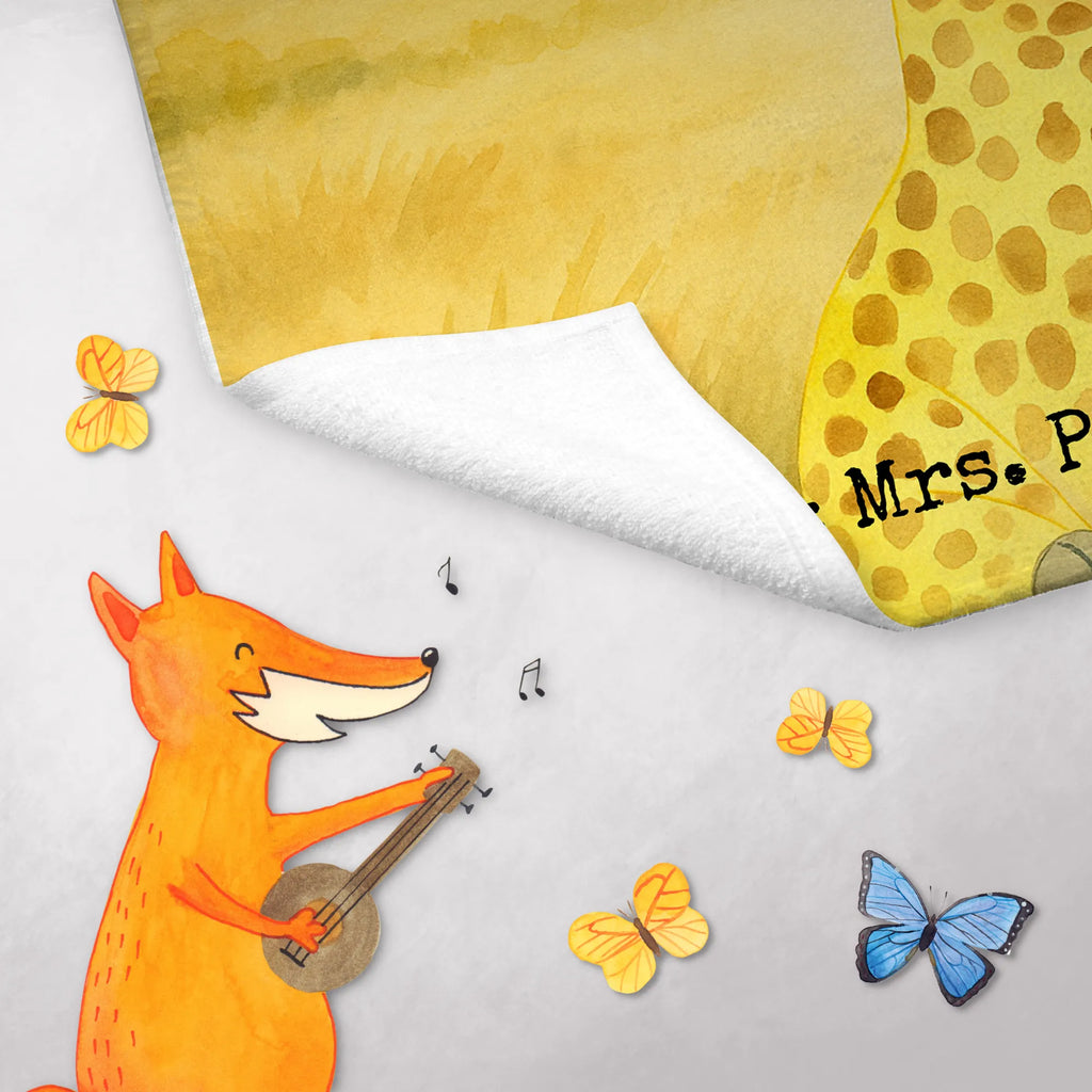 Personalisiertes Gästehandtuch Giraffe Blumenkranz Design Gästehandtuch Bad Mit Wunschtext, Gästehandtuch Badezimmer Personalisiert, Gästehandtücher Mit Wunschtext, Gästehandtuch Baumwolle Mit Namen, Handtuch Gästezimmer Mit Namen, Gästehandtuch Waschbar Mit Name, Kleines Handtuch Personalisiert, Handtuch Für Gäste Mit Name, Gästehandtuch Ökologisch Mit Namen, Gästehandtuch Hochwertig Personalisiert, Gästehandtuch Weiß Mit Namen, Gästehandtuch Schwarz Mit Namen, Gästehandtuch Mit Namen, Handtuch Gästeformat Mit Gravur, Gästehandtuch Weich Mit Namen, Gästehandtuch Bunt Personalisiert, Gästehandtuch Beige Mit Gravur, Gästehandtuch Nachhaltig Personalisiert, Handtuch Für Toilette Personalisiert, Handtuch Für Gäste-WC Mit Name, Gäste-Tuch Mit Wunschtext, Gästehandtuch Bio Baumwolle Mit Text, Handtuch Klein Mit Namen, Gästehandtuch Modern Mit Namen, Gästehandtuch Klassisch Mit Wunschtext, Gästehandtuch Grau Mit Wunschtext, Gästehandtuch Mit Bordüre Und Wunschtext, Gästehandtuch Mit Muster Und Name, Waschhandtuch Mit Wunschtext, Personalisiertes Gästehandtuch, Gästehandtuch Saugfähig Mit Wunschtext, Gästehandtuch Strapazierfähig Mit Text, Gästehandtuch Für Hotels Mit Gravur, Gästehandtuch Set Personalisiert, Gästehandtuch 30x50 Mit Name, Gästehandtuch Pflegeleicht Mit Gravur, Gästehandtuch Schnell Trocknend Mit Wunschtext, Afrika, Wildtiere, Freundin, Giraffe, Blumenkranz, Abenteurer, Selbstliebe