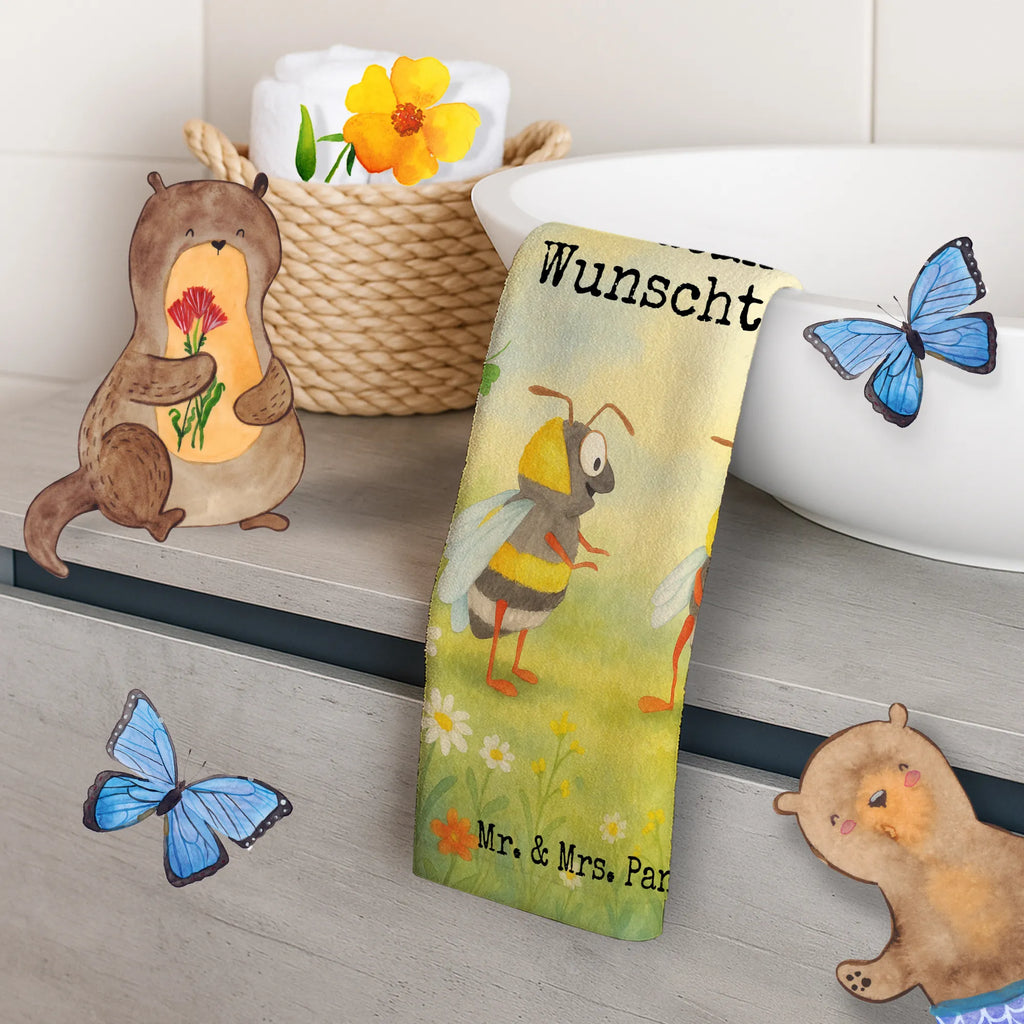 Personalisiertes Gästehandtuch Bienen Paar Design Gästehandtuch Waschbar Mit Name, Gästehandtuch Ökologisch Mit Namen, Gästehandtuch Mit Namen, Handtuch Gästezimmer Mit Namen, Gästehandtuch Nachhaltig Personalisiert, Gästehandtücher Mit Wunschtext, Handtuch Für Gäste Mit Name, Gästehandtuch Baumwolle Mit Namen, Kleines Handtuch Personalisiert, Gästehandtuch Badezimmer Personalisiert, Gästehandtuch Weiß Mit Namen, Gästehandtuch Saugfähig Mit Wunschtext, Gästehandtuch Strapazierfähig Mit Text, Gäste-Tuch Mit Wunschtext, Gästehandtuch Bio Baumwolle Mit Text, Handtuch Für Gäste-WC Mit Name, Gästehandtuch Hochwertig Personalisiert, Gästehandtuch Weich Mit Namen, Gästehandtuch Grau Mit Wunschtext, Gästehandtuch Für Hotels Mit Gravur, Gästehandtuch Pflegeleicht Mit Gravur, Gästehandtuch Schnell Trocknend Mit Wunschtext, Gästehandtuch Mit Muster Und Name, Handtuch Gästeformat Mit Gravur, Gästehandtuch Klassisch Mit Wunschtext, Handtuch Klein Mit Namen, Handtuch Für Toilette Personalisiert, Gästehandtuch Modern Mit Namen, Gästehandtuch 30x50 Mit Name, Personalisiertes Gästehandtuch, Gästehandtuch Mit Bordüre Und Wunschtext, Gästehandtuch Set Personalisiert, Gästehandtuch Bad Mit Wunschtext, Gästehandtuch Bunt Personalisiert, Gästehandtuch Schwarz Mit Namen, Waschhandtuch Mit Wunschtext, Gästehandtuch Beige Mit Gravur, Liebe, Partner, Freund, Freundin, Ehemann, Ehefrau, Heiraten, Verlobung, Heiratsantrag, Liebesgeschenk, Jahrestag, Hocheitstag, Geschenk für Partner, Mitbringsel, Geschenk für Freundin, Geschenk für Frauen, Schildkröten, Valentinstag, verliebte Schildkröten, Hochzeitstag, für Ehemann, Liebesbeweis, für Männer