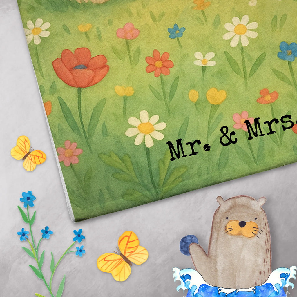 Personalisiertes Gästehandtuch Bären mit Blumenkranz Design Gästehandtuch Nachhaltig Personalisiert, Personalisiertes Gästehandtuch, Gästehandtuch Modern Mit Namen, Gästehandtuch Hochwertig Personalisiert, Gästehandtuch Badezimmer Personalisiert, Gästehandtuch Pflegeleicht Mit Gravur, Gästehandtuch Baumwolle Mit Namen, Gästehandtuch Klassisch Mit Wunschtext, Handtuch Gästeformat Mit Gravur, Gästehandtuch Grau Mit Wunschtext, Gästehandtuch Schnell Trocknend Mit Wunschtext, Handtuch Für Toilette Personalisiert, Handtuch Für Gäste-WC Mit Name, Gästehandtuch 30x50 Mit Name, Kleines Handtuch Personalisiert, Gästehandtuch Strapazierfähig Mit Text, Waschhandtuch Mit Wunschtext, Gästehandtuch Schwarz Mit Namen, Handtuch Gästezimmer Mit Namen, Gästehandtuch Ökologisch Mit Namen, Handtuch Klein Mit Namen, Gästehandtuch Weich Mit Namen, Gästehandtuch Saugfähig Mit Wunschtext, Gäste-Tuch Mit Wunschtext, Gästehandtuch Mit Namen, Gästehandtuch Mit Muster Und Name, Gästehandtuch Bunt Personalisiert, Gästehandtuch Für Hotels Mit Gravur, Gästehandtuch Weiß Mit Namen, Gästehandtuch Set Personalisiert, Gästehandtuch Beige Mit Gravur, Handtuch Für Gäste Mit Name, Gästehandtuch Waschbar Mit Name, Gästehandtuch Bio Baumwolle Mit Text, Gästehandtuch Mit Bordüre Und Wunschtext, Gästehandtücher Mit Wunschtext, Gästehandtuch Bad Mit Wunschtext, Familie, Vatertag, Muttertag, Bruder, Schwester, Mama, Papa, Oma, Opa, Kind, Lieblingsmensch, Mutter, Tochter, Bär, Kinder, Mutti, beste Mutter, Vorbild, Geschenk Mama. Muttertag, Family, weltbeste Mama, Lieblingsmama, Töchter, Bären, Mami