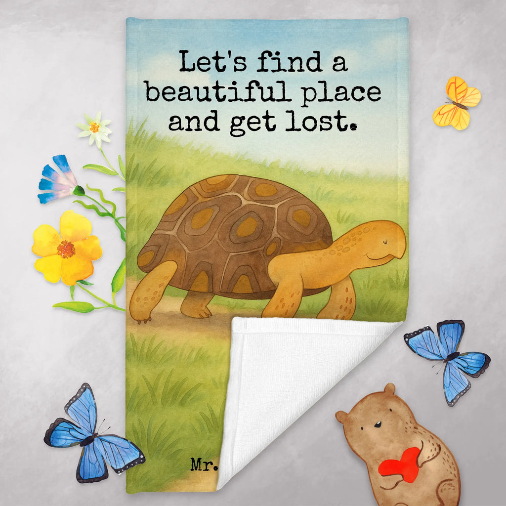 Gästehandtuch Schildkröte Marschieren Design Gästehandtuch Schnell Trocknend, Gästehandtuch Mit Muster, Gästehandtücher, Gästehandtuch Für Hotels, Handtuch Klein, Gästehandtuch Nachhaltig, Gästehandtuch Bunt, Gästehandtuch Baumwolle, Gästehandtuch, Gästehandtuch Bio Baumwolle, Gästehandtuch Grau, Gästehandtuch Weich, Gästehandtuch 30x50, Gästehandtuch Mit Bordüre, Handtuch Für Gäste-WC, Gästehandtuch Klassisch, Handtuch Gästezimmer, Gäste-Tuch, Gästehandtuch Schwarz, Gästehandtuch Waschbar, Handtuch Für Toilette, Gästehandtuch Pflegeleicht, Gästehandtuch Beige, Gästehandtuch Set, Gästehandtuch Bad, Waschhandtuch, Gästehandtuch Badezimmer, Gästehandtuch Ökologisch, Handtuch Gästeformat, Gästehandtuch Hochwertig, Handtuch Für Gäste, Gästehandtuch Saugfähig, Gästehandtuch Strapazierfähig, Gästehandtuch Weiß, Kleines Handtuch, Gästehandtuch Modern, Meerestiere, Meer, Urlaub, Inspiration, Neustart, Schildkröten, Lieblingsmensch, get lost, Abenteuer, Reiselust, Schildkröte, Motivation