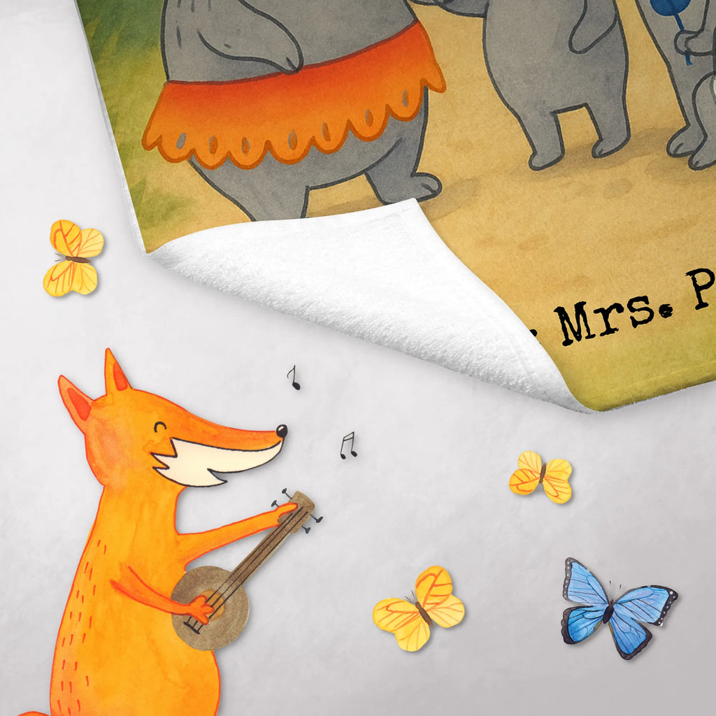 Personalisiertes Gästehandtuch Koala Familie Design Handtuch Für Gäste-WC Mit Name, Gästehandtuch Weiß Mit Namen, Gästehandtuch 30x50 Mit Name, Gästehandtuch Klassisch Mit Wunschtext, Gästehandtuch Schnell Trocknend Mit Wunschtext, Handtuch Gästeformat Mit Gravur, Gästehandtuch Schwarz Mit Namen, Gästehandtuch Waschbar Mit Name, Handtuch Für Gäste Mit Name, Gästehandtuch Bad Mit Wunschtext, Gästehandtuch Nachhaltig Personalisiert, Personalisiertes Gästehandtuch, Gästehandtuch Modern Mit Namen, Gästehandtuch Baumwolle Mit Namen, Gästehandtuch Pflegeleicht Mit Gravur, Handtuch Gästezimmer Mit Namen, Gästehandtuch Badezimmer Personalisiert, Gästehandtuch Hochwertig Personalisiert, Gästehandtuch Bio Baumwolle Mit Text, Gästehandtuch Für Hotels Mit Gravur, Gästehandtuch Mit Namen, Kleines Handtuch Personalisiert, Gästehandtuch Ökologisch Mit Namen, Gästehandtuch Set Personalisiert, Handtuch Für Toilette Personalisiert, Waschhandtuch Mit Wunschtext, Gäste-Tuch Mit Wunschtext, Gästehandtuch Strapazierfähig Mit Text, Gästehandtuch Weich Mit Namen, Gästehandtücher Mit Wunschtext, Gästehandtuch Grau Mit Wunschtext, Handtuch Klein Mit Namen, Gästehandtuch Bunt Personalisiert, Gästehandtuch Saugfähig Mit Wunschtext, Gästehandtuch Beige Mit Gravur, Gästehandtuch Mit Bordüre Und Wunschtext, Gästehandtuch Mit Muster Und Name, Familie, Vatertag, Muttertag, Bruder, Schwester, Mama, Papa, Oma, Opa, Koalas, Familienleben, Koala, Family, Kinder, Geschwister