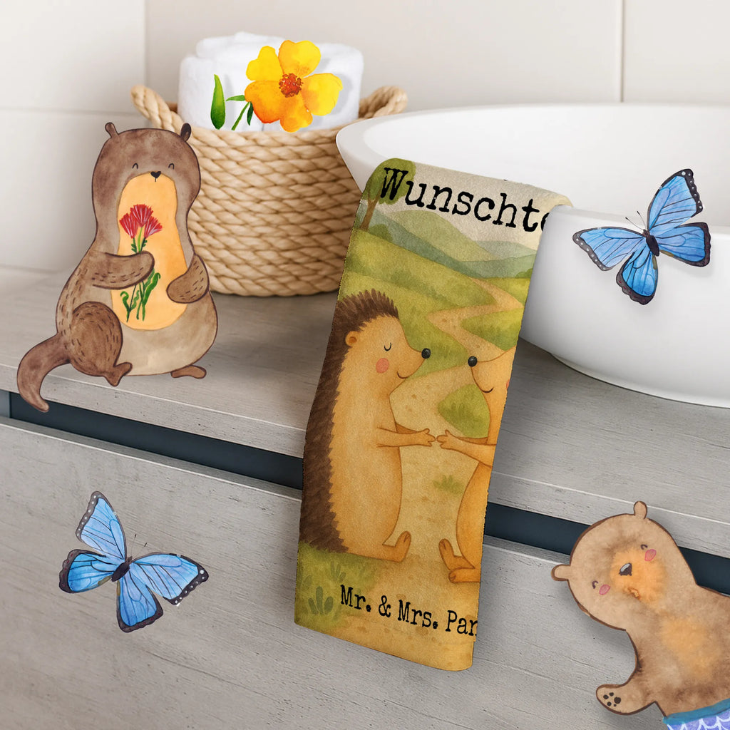 Personalisiertes Gästehandtuch Igel Liebe Design Gästehandtuch Bad Mit Wunschtext, Gästehandtuch Schwarz Mit Namen, Handtuch Für Toilette Personalisiert, Gästehandtuch Klassisch Mit Wunschtext, Handtuch Klein Mit Namen, Gästehandtuch Bio Baumwolle Mit Text, Gästehandtuch Mit Muster Und Name, Gästehandtuch Hochwertig Personalisiert, Gäste-Tuch Mit Wunschtext, Gästehandtuch Nachhaltig Personalisiert, Gästehandtuch 30x50 Mit Name, Waschhandtuch Mit Wunschtext, Gästehandtuch Grau Mit Wunschtext, Gästehandtuch Ökologisch Mit Namen, Gästehandtuch Saugfähig Mit Wunschtext, Handtuch Gästezimmer Mit Namen, Gästehandtuch Schnell Trocknend Mit Wunschtext, Gästehandtuch Waschbar Mit Name, Personalisiertes Gästehandtuch, Gästehandtücher Mit Wunschtext, Gästehandtuch Set Personalisiert, Gästehandtuch Modern Mit Namen, Gästehandtuch Weiß Mit Namen, Gästehandtuch Baumwolle Mit Namen, Gästehandtuch Beige Mit Gravur, Gästehandtuch Badezimmer Personalisiert, Gästehandtuch Bunt Personalisiert, Handtuch Für Gäste-WC Mit Name, Kleines Handtuch Personalisiert, Handtuch Für Gäste Mit Name, Gästehandtuch Mit Bordüre Und Wunschtext, Gästehandtuch Pflegeleicht Mit Gravur, Gästehandtuch Strapazierfähig Mit Text, Gästehandtuch Für Hotels Mit Gravur, Gästehandtuch Weich Mit Namen, Gästehandtuch Mit Namen, Handtuch Gästeformat Mit Gravur, Liebe, Partner, Freund, Freundin, Ehemann, Ehefrau, Heiraten, Verlobung, Heiratsantrag, Liebesgeschenk, Jahrestag, Hocheitstag, Verlobt, Verheiratet, Hochzeitstag, Liebesbeweis, Verliebt, Igel, Geschenk, Hochzeit