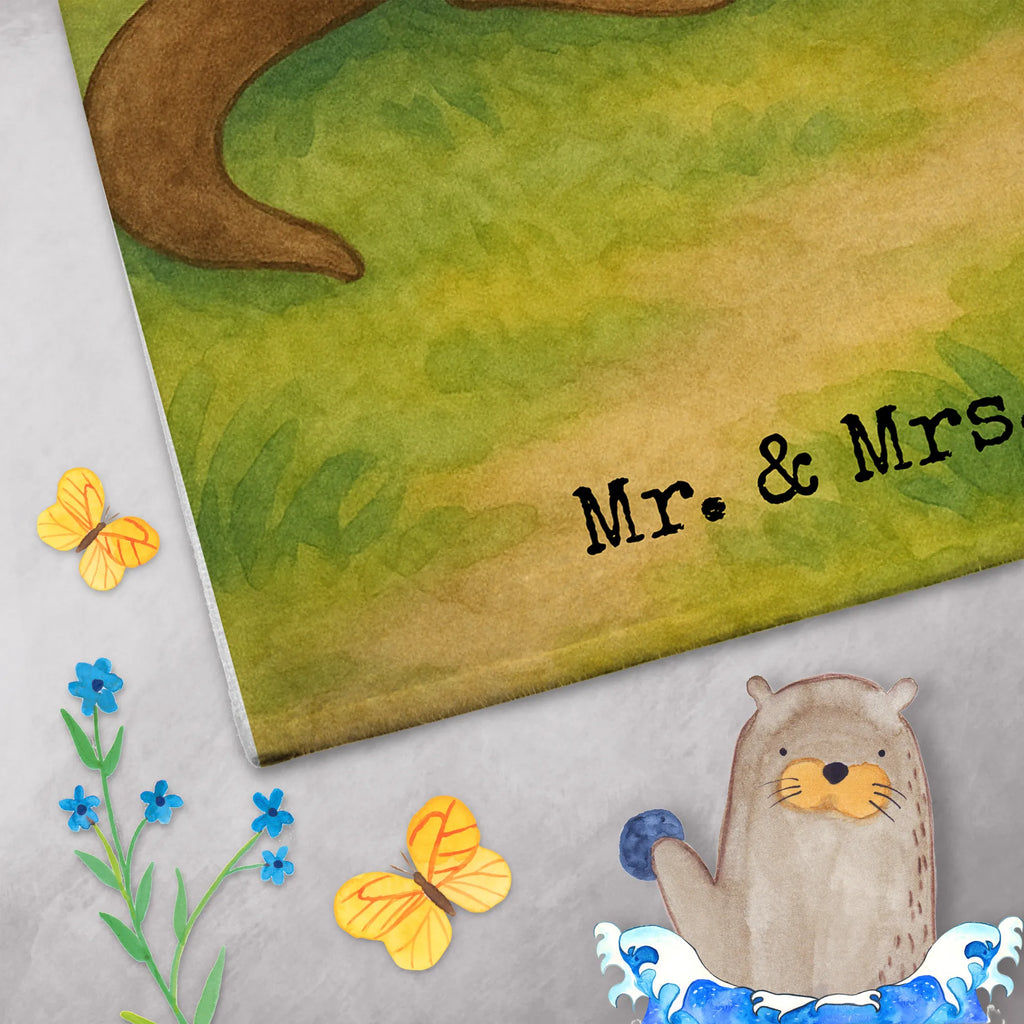 Personalisiertes Gästehandtuch Otter Blumenstrauß Design Handtuch Für Toilette Personalisiert, Gästehandtuch 30x50 Mit Name, Gästehandtuch Badezimmer Personalisiert, Gästehandtuch Set Personalisiert, Gästehandtücher Mit Wunschtext, Handtuch Klein Mit Namen, Gästehandtuch Strapazierfähig Mit Text, Gästehandtuch Mit Muster Und Name, Gästehandtuch Pflegeleicht Mit Gravur, Gästehandtuch Bunt Personalisiert, Gästehandtuch Beige Mit Gravur, Gästehandtuch Mit Bordüre Und Wunschtext, Gästehandtuch Bad Mit Wunschtext, Gästehandtuch Ökologisch Mit Namen, Kleines Handtuch Personalisiert, Gäste-Tuch Mit Wunschtext, Handtuch Für Gäste-WC Mit Name, Gästehandtuch Weich Mit Namen, Gästehandtuch Grau Mit Wunschtext, Waschhandtuch Mit Wunschtext, Gästehandtuch Schnell Trocknend Mit Wunschtext, Personalisiertes Gästehandtuch, Gästehandtuch Modern Mit Namen, Gästehandtuch Bio Baumwolle Mit Text, Handtuch Gästeformat Mit Gravur, Gästehandtuch Weiß Mit Namen, Gästehandtuch Baumwolle Mit Namen, Gästehandtuch Mit Namen, Handtuch Gästezimmer Mit Namen, Handtuch Für Gäste Mit Name, Gästehandtuch Saugfähig Mit Wunschtext, Gästehandtuch Für Hotels Mit Gravur, Gästehandtuch Hochwertig Personalisiert, Gästehandtuch Schwarz Mit Namen, Gästehandtuch Klassisch Mit Wunschtext, Gästehandtuch Waschbar Mit Name, Gästehandtuch Nachhaltig Personalisiert, Otter, Fischotter, Seeotter, Otter Seeotter See Otter