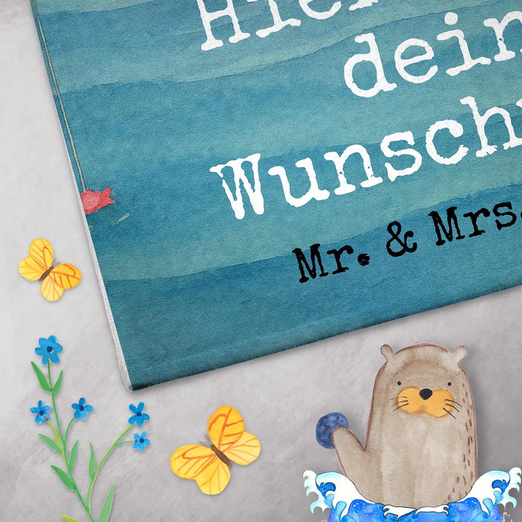 Personalisiertes Gästehandtuch Pinguin Angelboot Design Gästehandtuch Ökologisch Mit Namen, Gästehandtücher Mit Wunschtext, Gästehandtuch 30x50 Mit Name, Gästehandtuch Strapazierfähig Mit Text, Gästehandtuch Mit Namen, Gästehandtuch Bunt Personalisiert, Gästehandtuch Schwarz Mit Namen, Handtuch Für Gäste Mit Name, Gästehandtuch Modern Mit Namen, Handtuch Gästezimmer Mit Namen, Kleines Handtuch Personalisiert, Handtuch Gästeformat Mit Gravur, Gästehandtuch Mit Bordüre Und Wunschtext, Gästehandtuch Klassisch Mit Wunschtext, Gästehandtuch Pflegeleicht Mit Gravur, Gästehandtuch Hochwertig Personalisiert, Gästehandtuch Badezimmer Personalisiert, Gästehandtuch Baumwolle Mit Namen, Gästehandtuch Beige Mit Gravur, Gästehandtuch Mit Muster Und Name, Waschhandtuch Mit Wunschtext, Gästehandtuch Für Hotels Mit Gravur, Gäste-Tuch Mit Wunschtext, Gästehandtuch Grau Mit Wunschtext, Gästehandtuch Bio Baumwolle Mit Text, Personalisiertes Gästehandtuch, Handtuch Klein Mit Namen, Gästehandtuch Bad Mit Wunschtext, Gästehandtuch Set Personalisiert, Gästehandtuch Saugfähig Mit Wunschtext, Gästehandtuch Weich Mit Namen, Gästehandtuch Nachhaltig Personalisiert, Gästehandtuch Waschbar Mit Name, Gästehandtuch Weiß Mit Namen, Handtuch Für Gäste-WC Mit Name, Handtuch Für Toilette Personalisiert, Gästehandtuch Schnell Trocknend Mit Wunschtext, Pinguin, Leben, Trennung, Pinguine, Neustart, Scheidung, Angelboot, Lebenslust, Angeln, genießen, Motivation, Geschenkidee Liebeskummer, Boot, Neuanfang