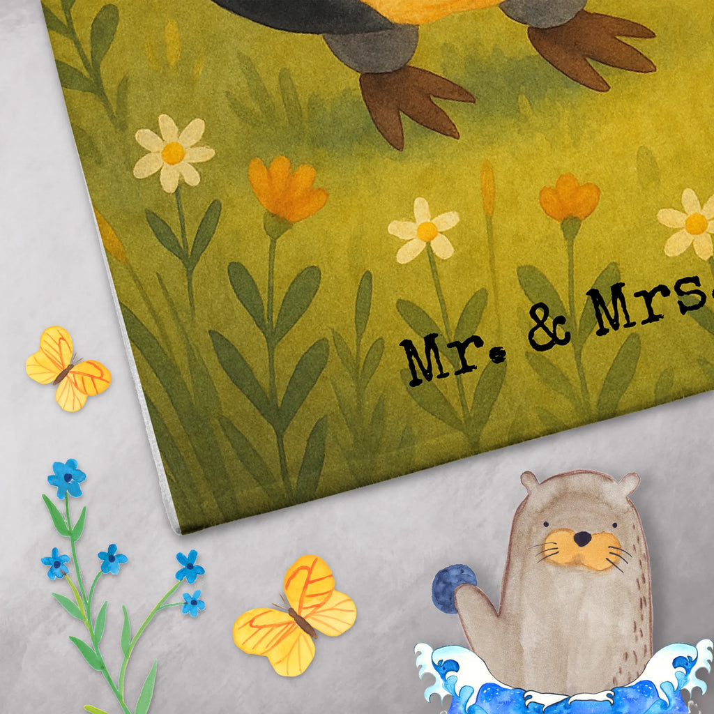 Personalisiertes Gästehandtuch Pinguin Marienkäfer Design Gästehandtuch Hochwertig Personalisiert, Handtuch Gästeformat Mit Gravur, Gästehandtuch Pflegeleicht Mit Gravur, Gästehandtuch Weiß Mit Namen, Gästehandtuch 30x50 Mit Name, Gästehandtücher Mit Wunschtext, Gäste-Tuch Mit Wunschtext, Gästehandtuch Waschbar Mit Name, Gästehandtuch Set Personalisiert, Gästehandtuch Ökologisch Mit Namen, Gästehandtuch Bio Baumwolle Mit Text, Gästehandtuch Schnell Trocknend Mit Wunschtext, Gästehandtuch Schwarz Mit Namen, Gästehandtuch Weich Mit Namen, Gästehandtuch Nachhaltig Personalisiert, Gästehandtuch Mit Muster Und Name, Gästehandtuch Mit Namen, Gästehandtuch Modern Mit Namen, Waschhandtuch Mit Wunschtext, Gästehandtuch Baumwolle Mit Namen, Gästehandtuch Klassisch Mit Wunschtext, Gästehandtuch Bad Mit Wunschtext, Handtuch Klein Mit Namen, Gästehandtuch Strapazierfähig Mit Text, Gästehandtuch Saugfähig Mit Wunschtext, Handtuch Für Toilette Personalisiert, Gästehandtuch Grau Mit Wunschtext, Handtuch Gästezimmer Mit Namen, Gästehandtuch Beige Mit Gravur, Handtuch Für Gäste Mit Name, Gästehandtuch Mit Bordüre Und Wunschtext, Gästehandtuch Bunt Personalisiert, Personalisiertes Gästehandtuch, Gästehandtuch Für Hotels Mit Gravur, Gästehandtuch Badezimmer Personalisiert, Kleines Handtuch Personalisiert, Handtuch Für Gäste-WC Mit Name, Pinguin, Liebe, Wunder, Glück, Freude, Marienkäfer, Lebensfreude, Pinguine