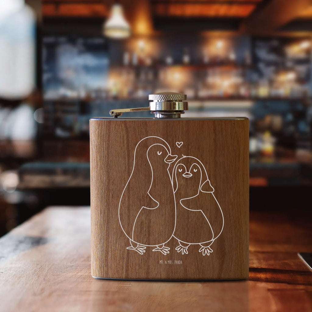 Flachmann Pinguin umarmen Flachmann Mit Deckelverschluss, Flachmann Mit Gravur, Flachmann Für Männer, Flachmann Für Reisen, Flachmann Aus Messing, Flachmann Mit Trichter, Flachmann Für Paare, Hip Flask, Flachmann Für Wandern, Flachmann Robust, Flachmann Gravurbereit, Flachmann Aus Zinn, Flachmann Mit Lederbezug, Flachmann Modern, Metall-Flachmann, Flachmann Set, Spirituosen-Flachmann, Edelstahl-Flachmann, Flachmann Aus Kupfer, Flachmann 250 ml, Schnapsflachmann, Flachmann Aus Edelstahl, Flachmann Personalisiert, Whisky-Flachmann, Flachmann Leicht, Flachmann Klassisch, Flachmann Für Trauzeugen, Flachmann, Taschenflachmann, Flachmann Für Frauen, Flachmann Geschenk, Flachmann 6 oz, Flachmann Rutschfest, Flachmann 200 ml, Flachmann Mit Motiv, Flachmann Für Unterwegs, Flachmann Als Gastgeschenk, Flachmann Für Camping, Flachmann Geschenkidee, Pinguin, Liebe, Jahrestag, Verlobung, Liebesgeschenk, Hochzeitsgeschenk, Liebespaar, Hochzeitstag, Liebesbeweis, Hochzeit