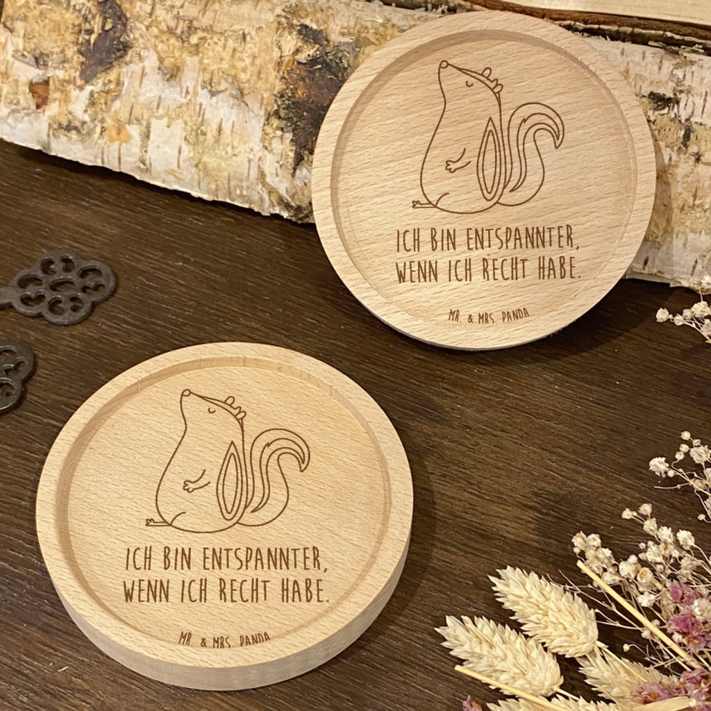 Drewniana podkładka skunks siedzenie Stinktier, Skunk