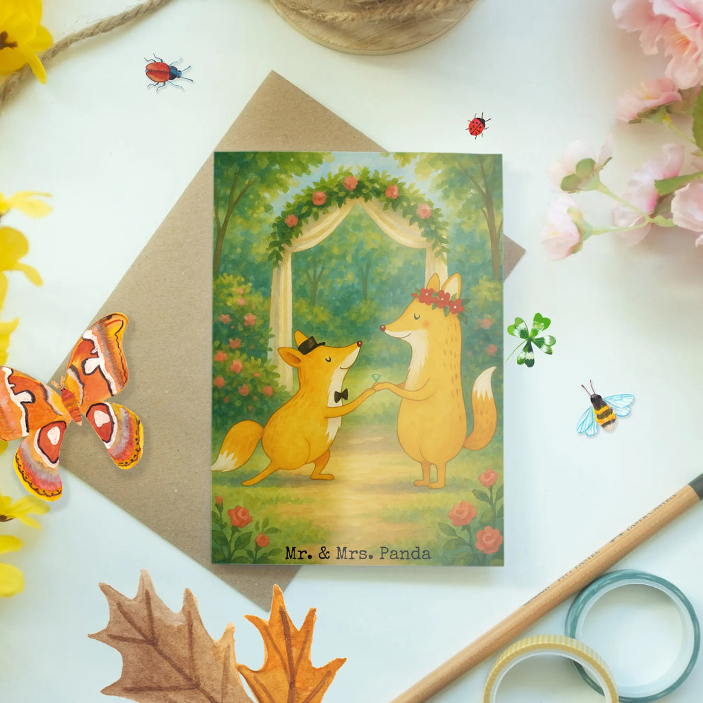 Grußkarte Füchse Hochzeit Design Grußkarte, Klappkarte, Einladungskarte, Glückwunschkarte, Hochzeitskarte, Geburtstagskarte, Karte, Ansichtskarten, Hochzeit, Hochzeitsgeschenk, Ehe, Hochzeitsfeier, Trauung, Trauungsgeschenk, Verlobungsfeier, Verlobungsgeschenk, Hochzeitsgeschenkideen, Hochzeitsgeschenke für Brautpaar
