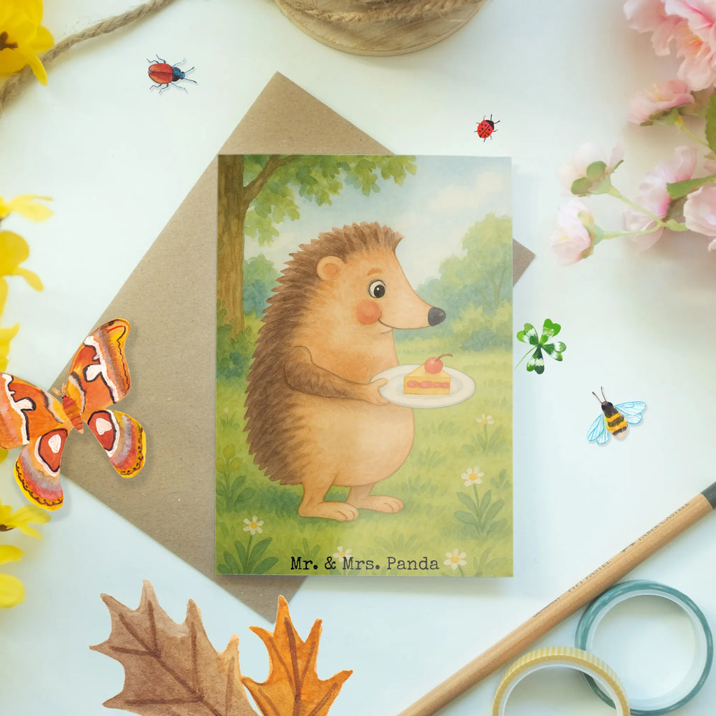 Grußkarte Igel Kuchenstück Design Grußkarte, Klappkarte, Einladungskarte, Glückwunschkarte, Hochzeitskarte, Geburtstagskarte, Karte, Ansichtskarten, Tiermotive, Gute Laune, lustige Sprüche, Tiere, Igel, Essen Spruch, Kuchen, Backen Geschenk, Kuchen backen, Einladung Party, Geburtstagskuchen, Torte