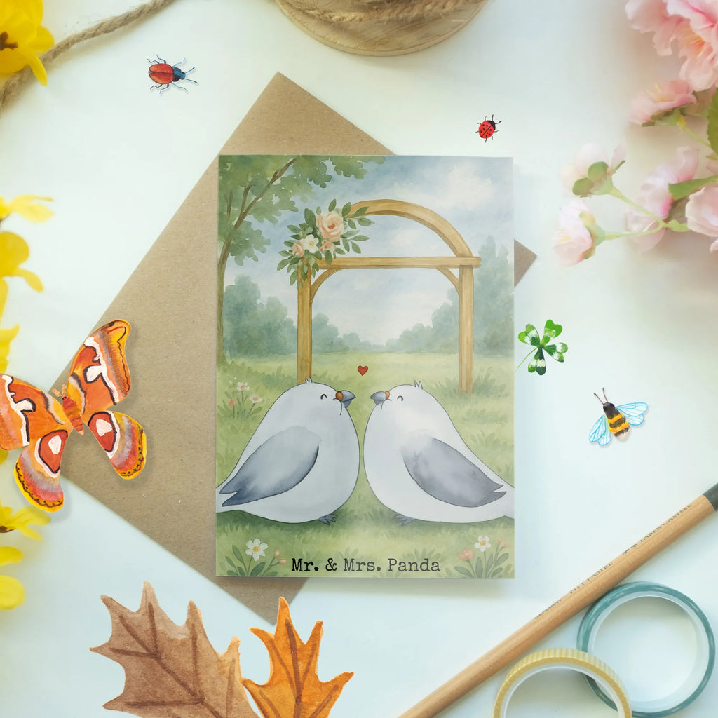 Grußkarte Tauben Liebe Design Grußkarte, Klappkarte, Einladungskarte, Glückwunschkarte, Hochzeitskarte, Geburtstagskarte, Karte, Ansichtskarten, Hochzeit, Hochzeitsgeschenk, Ehe, Hochzeitsfeier, Trauung, Trauungsgeschenk, Verlobungsfeier, Verlobungsgeschenk, Hochzeitsgeschenkideen, Hochzeitsgeschenke für Brautpaar, Turteltaube, Turteltauben, Taube, Tauben, Paar, Liebe, Freund, Freundin, Paargeschenk