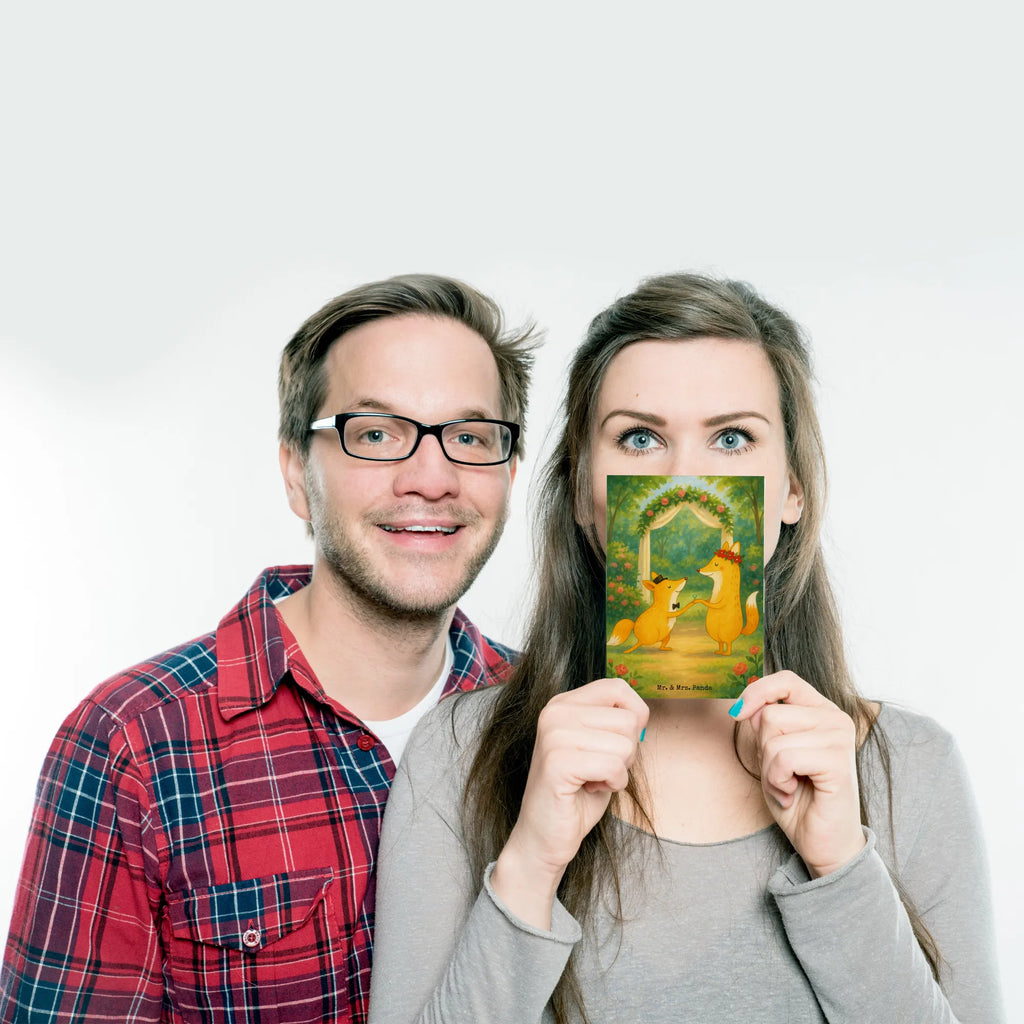 Postkarte Füchse Hochzeit Design Postkarte, Karte, Geschenkkarte, Grußkarte, Einladung, Ansichtskarte, Geburtstagskarte, Einladungskarte, Dankeskarte, Ansichtskarten, Einladung Geburtstag, Einladungskarten Geburtstag, Hochzeit, Hochzeitsgeschenk, Ehe, Hochzeitsfeier, Trauung, Trauungsgeschenk, Hochzeitskarte, Verlobungsfeier, Verlobungsgeschenk, Hochzeitsgeschenkideen, Hochzeitsgeschenke für Brautpaar