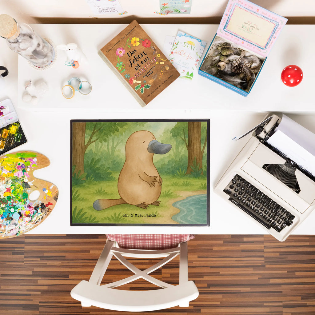 Schreibtischunterlage Schnabeltier Mut Design Schreibunterlage, Schreibtischauflage, Bürobedarf, Büroartikel, Schreibwaren, Schreibtisch Unterlagen, Schreibtischunterlage Groß, Meerestiere, Meer, Urlaub, Schnabeltier, Mut, mutig, Lebensweisheit, Schnabeltiere, Motivation, Training, Büro, Arbeit, Neuanfang, Neustart, Weltreise, Raodtrip