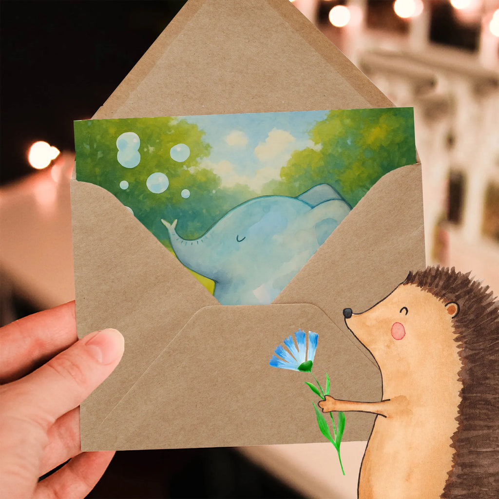 Deluxe Karte Elefant Seifenblasen Design Karte, Grußkarte, Klappkarte, Einladungskarte, Glückwunschkarte, Hochzeitskarte, Geburtstagskarte, Hochwertige Grußkarte, Hochwertige Klappkarte, Tiermotive, Gute Laune, lustige Sprüche, Tiere, Elefant, Elefanten, Dickhäuter, Rüsseltier, Seifenblasen, Liebe, Heimat, Gefühl. Daheim, Liebesbeweis, Liebesspruch