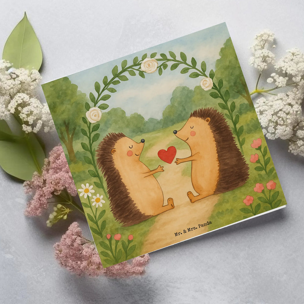 Deluxe Karte Hochzeit Igel Design Karte, Grußkarte, Klappkarte, Einladungskarte, Glückwunschkarte, Hochzeitskarte, Geburtstagskarte, Hochwertige Grußkarte, Hochwertige Klappkarte, Hochzeit, Hochzeitsgeschenk, Ehe, Hochzeitsfeier, Trauung, Trauungsgeschenk, Verlobungsfeier, Verlobungsgeschenk, Hochzeitsgeschenkideen, Hochzeitsgeschenke für Brautpaar, Igel, Paar, Liebe, Freund, Freundin, Paargeschenk