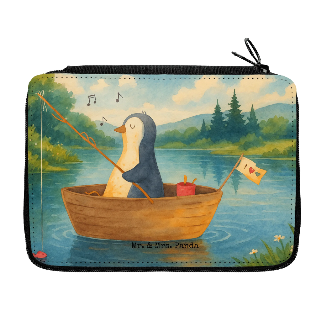 Federmappe Pinguin Angelboot Design Federmappe, Stiftetasche, Stifte Etui, Schule, Einschulung, Geschenk, Kind, Schüler, Schülerin, Stifterolle, Federmäppchen, Motiv, Grundschule, Federmäppchen bedruckt, Büro Stifte Etui, Bestückte Federmappe, Kinder Federmappe, Federmappe Einschulung, Pinguin, Pinguine, Angeln, Boot, Angelboot, Lebenslust, Leben, genießen, Motivation, Neustart, Neuanfang, Trennung, Scheidung, Geschenkidee Liebeskummer