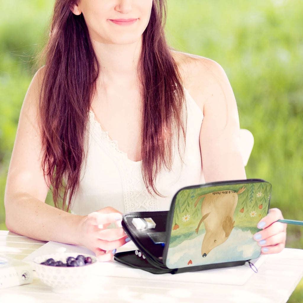 Federmappe Hund Liebe Design Federmappe, Stiftetasche, Stifte Etui, Schule, Einschulung, Geschenk, Kind, Schüler, Schülerin, Stifterolle, Federmäppchen, Motiv, Grundschule, Federmäppchen bedruckt, Büro Stifte Etui, Bestückte Federmappe, Kinder Federmappe, Federmappe Einschulung, Hund, Hundemotiv, Haustier, Hunderasse, Tierliebhaber, Hundebesitzer, Sprüche, Liebe, Hundeglück, Hundeliebe, Hunde, Frauchen