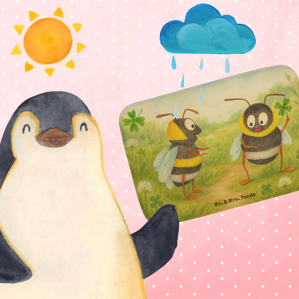 Badematte Hummeln Kleeblatt Design Badvorleger, Badezimmerteppich, Badematte, Badteppich, Duschvorleger, Badgarnitur, Badläufer, Badematten Set, Rutschfester Badvorleger, Weicher Badvorleger, Saugfähiger Badvorleger, Waschbarer Badvorleger, Badvorleger Baumwolle, Badvorleger Mikrofaser, Badvorleger Naturmaterial, Badvorleger Nachhaltig, Badvorleger Für Dusche, Badvorleger Für Badewanne, Badvorleger Für Gäste-WC, Badvorleger Klein, Badvorleger Groß, Rechteckiger Badvorleger, Runder Badvorleger, Badvorleger Modern, Badvorleger Klassisch, Badvorleger Vintage, Badvorleger Design, Badvorleger Gemustert, Badvorleger Weiß, Badvorleger Schwarz, Badvorleger Antirutsch, Badvorleger Teppich, Badezimmer Matte, Bad Fußmatte, Weiche Badezimmermatte, Badematte Rutschfest, Badmatte Waschbar, Teppich Fürs Bad, Tiermotive, Gute Laune, lustige Sprüche, Tiere, Hummel, Biene, Spruch positiv, Biene Deko, Spruch schön, glücklich sein, glücklich werden, Spruch fröhlich