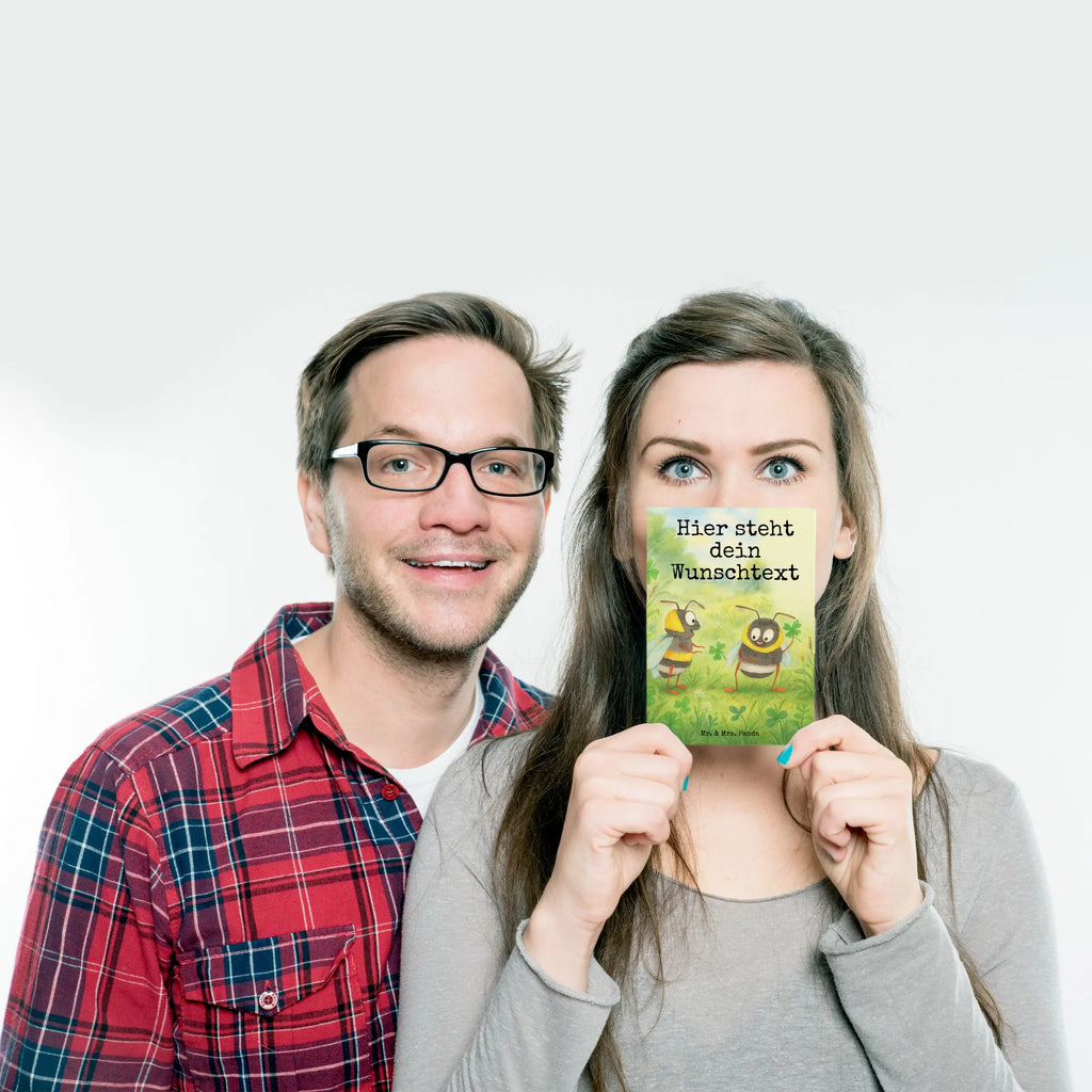 Personalised postcard bumblebees shamrock Design Postkarte mit Wunschtext, Einladung mit Wunschtext, Postkarte mit Namen, Postkarte bedrucken, Ansichtskarte mit Namen, Grußkarte mit Wunschtext, Geschenkkarte mit Namen, Ansichtskarte mit Wunschtext, Karte mit Namen, Grußkarte mit Namen, Postkarte personalisierbar, Geschenkkarte mit Wunschtext, Karte mit Wunschtext, Einladung mit Namen, Tiermotive, Gute Laune, lustige Sprüche, Tiere, Hummel, glücklich werden, Biene Deko, Spruch positiv, Biene, Spruch fröhlich, glücklich sein, Spruch schön