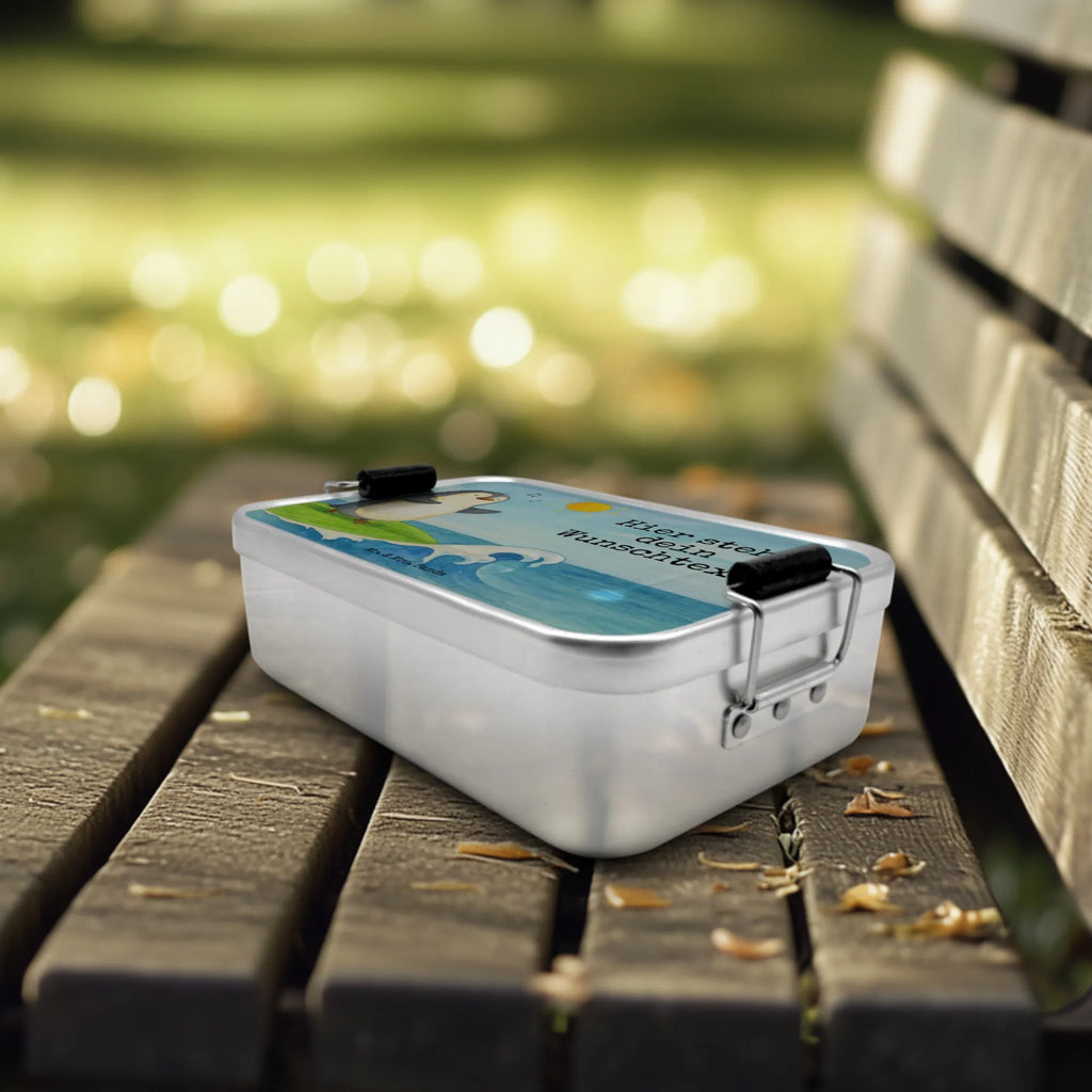 Personalisierte Metall Brotdose Pinguin Surfer Design Brotdose mit Namen, Brotbox, Geschenk mit Namen, Uni, Kindergarten, Brotbox mit Namen, Brotdose, Schule, Pinguin, Surfer, Pinguine, Hawaii, surfen, Wellen reiten, Portugal, Urlaub, Wellen