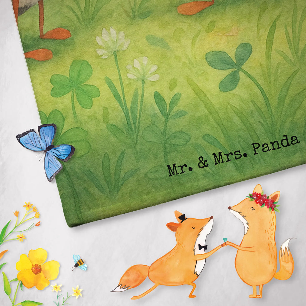 Personalized Bath Towel bumblebees shamrock Design Badetuch mit Namen, Saunatuch mit Namen, Personalisiertes Handtuch, Personalisiertes Badetuch, Duschtuch mit Namen, Kinder Handtuch mit Namen, Strandtuch mit Namen, Tiermotive, Gute Laune, lustige Sprüche, Tiere, Spruch positiv, Spruch schön, Biene, glücklich werden, Spruch fröhlich, Hummel, glücklich sein, Biene Deko