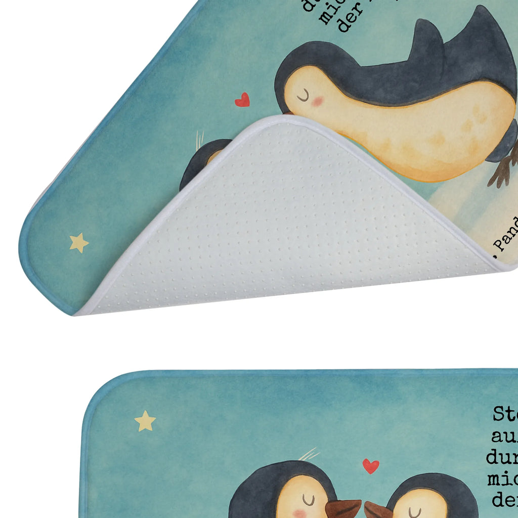 dywanik łazienkowy Pingwin Miłość Design Badematte, Badteppich, Duschvorleger, Badezimmerteppich, Badezimmermatte, Badvorleger, Duschmatte, Duschteppich, Badteppiche, Badgarnitur, Badematten, Teppich Badezimmer, Badezimmermatten, Liebe, Partner, Freund, Freundin, Ehemann, Ehefrau, Heiraten, Verlobung, Heiratsantrag, Liebesgeschenk, Jahrestag, Hocheitstag, Pinguin, Pinguine, Pinguin Paar, Pinguinpaar, Pinguin Liebe, Paar, Pärchen. Liebespaar, Liebesbeweis, Liebesspruch, Hochzeitstag, Geschenk Freund, Geschenk Freundin, Verlobte, Verlobter, Love, Geschenk Hochzeitstag, Geschenkidee, Hochzeit, Gastgeschenk