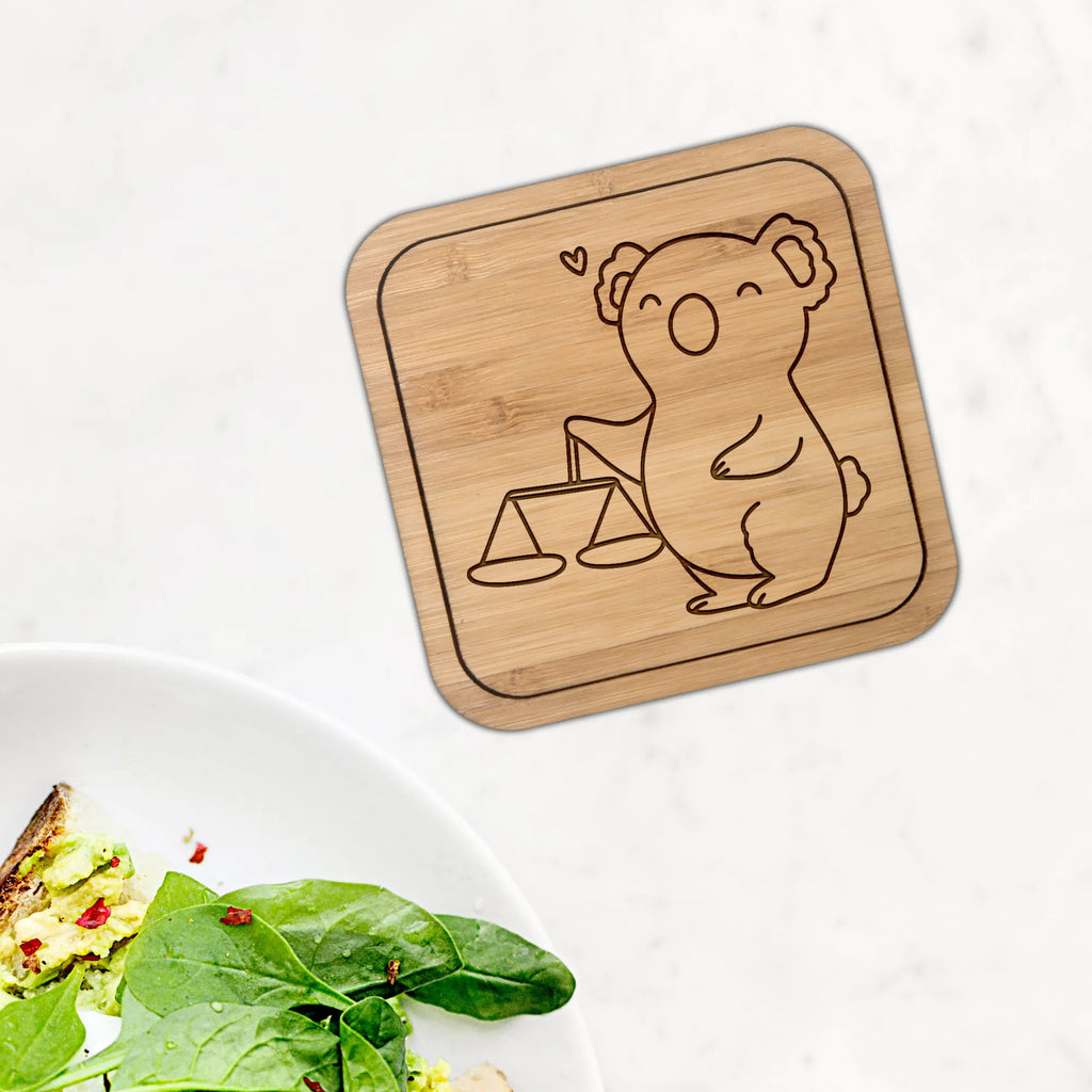 Kwadratowa podkładka Waga Astrologia Untersetzer Aus Holz Quadratisch, Schieferuntersetzer Quadratisch, Untersetzer Büro, Hitzebeständiger Untersetzer, Robuster Untersetzer, Dekorativer Untersetzer Quadratisch, Untersetzer Aus Filz, Untersetzer Geschenk, Bambusuntersetzer Quadratisch, Untersetzer 6er Set, Getränkeuntersetzer, Becheruntersetzer, Design Untersetzer, Filzuntersetzer Quadratisch, Moderner Tischuntersetzer, Quadratischer Untersetzer, Untersetzer 4er Set, Getränkeunterlage, Umweltfreundlicher Untersetzer, Untersetzer Aus Kork, Tischschoner, Untersetzer Für Wohnzimmer, Untersetzer Quadratisch, Unterlage Für Becher, Tassenunterlage, Untersetzer Für Esstisch, Untersetzer Für Küche, Kratzschutz Für Tisch, Glasunterlage, Coaster Quadratisch, Bierdeckel, Unterlage Für Gläser, nachhhaltig Unterstzer, Handgemachter Untersetzer, Glasuntersetzer, Holzuntersetzer Quadratisch, Korkuntersetzer Quadratisch, Klassischer Getränkeuntersetzer, Keramikuntersetzer, Tassen Schutz, Nachhaltiger Untersetzer, Unterlage Für Tassen, Tassenuntersetzer, Tischuntersetzer Quadratisch, Rutschfester Untersetzer, Gläser Schutz, Tierkreiszeichen, Sternzeichen, Horoskop, Astrologie, Aszendent, Geschenk, Geburtstagsgeschenk, Waage, Geschenk zum Geburtstag