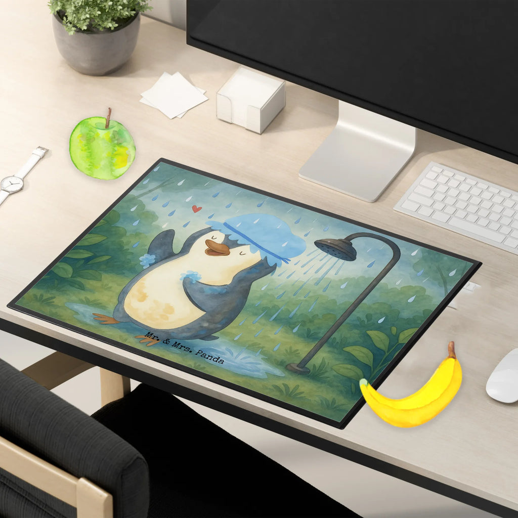 Schreibtischunterlage Pinguin Duschen Design Schreibtisch Unterlagen, Bürobedarf, Schreibtischauflage, Schreibwaren, Schreibtischunterlage Groß, Schreibunterlage, Büroartikel, Pinguin, Lebensmotto, Dusche, glücklich sein, Neuanfang, duschen, Neustart, Pinguine, Motivation