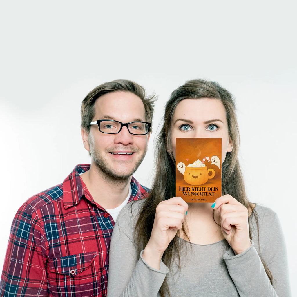 Personalizowana kartka pocztowa Kawa Duch Design Ansichtskarte mit Wunschtext, Karte mit Wunschtext, Einladung mit Namen, Postkarte personalisierbar, Postkarte mit Namen, Postkarte bedrucken, Geschenkkarte mit Wunschtext, Geschenkkarte mit Namen, Einladung mit Wunschtext, Grußkarte mit Wunschtext, Ansichtskarte mit Namen, Karte mit Namen, Postkarte mit Wunschtext, Grußkarte mit Namen, Halloween, Deko, Martinssingen, Dekoration, Geschenke, Schenken, Halloween Deko, Kaffee, Pumpkin spiced Latte, Süßes sonst gibt's saures, Gespenst, Trick or Treat