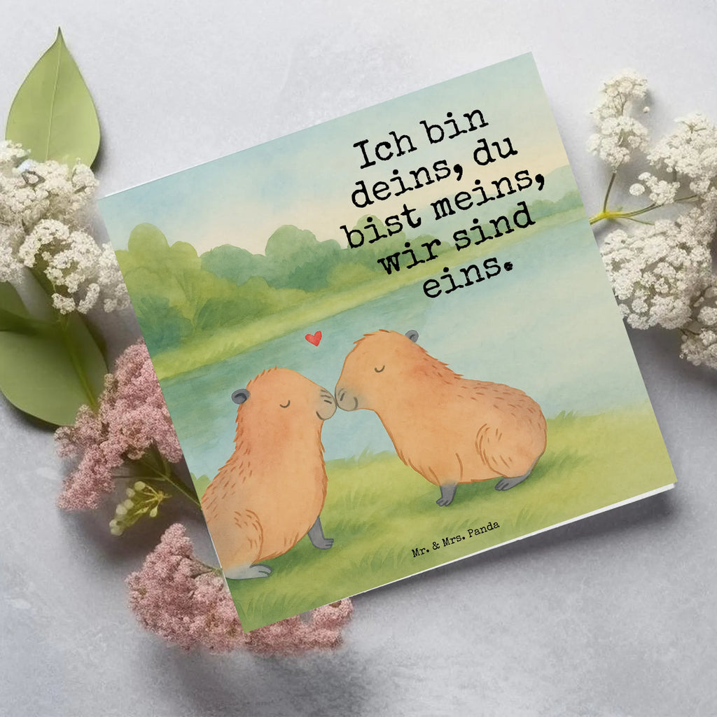 Karta Deluxe kapibara miłość Design Hochzeitskarte, Hochwertige Klappkarte, Hochwertige Grußkarte, Karte, Klappkarte, Einladungskarte, Grußkarte, Glückwunschkarte, Geburtstagskarte, Tiermotive, Gute Laune, lustige Sprüche, Tiere, Liebesspruch, Ehejubiläum, Liebe, Handgezeichnet, Geschenkidee, Beziehung, Valentinstag, Kuschel Capybaras, Liebesbeweis, Herzlich, Capybara, Ich bin deins, Du bist meins, verliebt, Jahrestag, Tierliebe, Romantisches Geschenk, Paar, Verschmolzen, Partnertiere