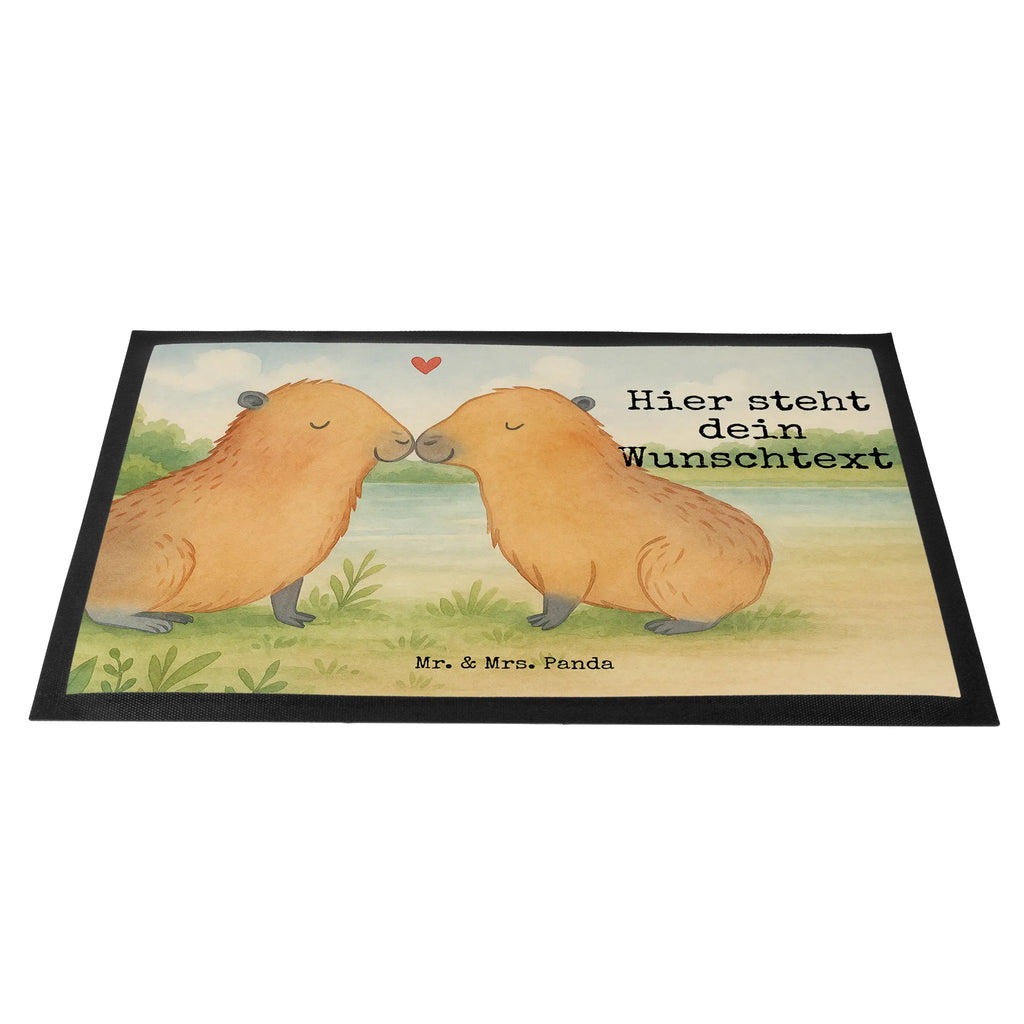 Personalized doormat Capybara love Design Fußmatte mit Namen, Namensfussmatte, Personalisieruung, Personalisiert, Haustürmatte personalisiert, Bedrucken, Fußmatte bedrucken, Türvorleger personalisiert, Türvorleger mit Namen, Personalisierte Fußmatte, Wunschnamen, Tiermotive, Gute Laune, lustige Sprüche, Tiere, Tierliebe, Ich bin deins, Geschenkidee, Liebesbeweis, Ehejubiläum, Paar, Jahrestag, Kuschel Capybaras, Herzlich, Liebe, Valentinstag, Du bist meins, Partnertiere, verliebt, Verschmolzen, Handgezeichnet, Beziehung, Romantisches Geschenk, Capybara, Liebesspruch