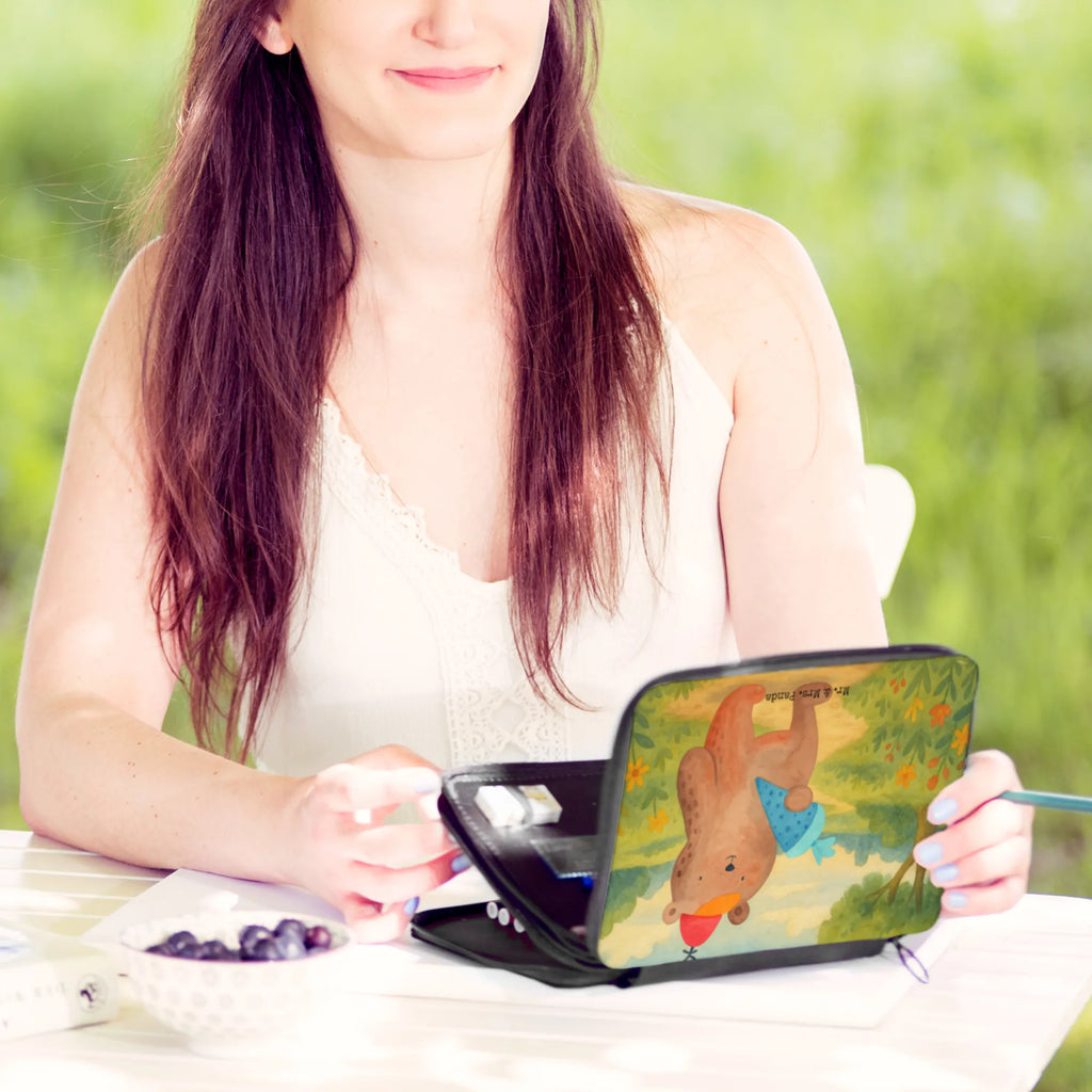 Leather folder bear School cone Design Kind, Schülerin, Federmäppchen bedruckt, Federmäppchen, Schüler, Kinder Federmappe, Geschenk, Federmappe Einschulung, Einschulung, Stifterolle, Federmappe, Bestückte Federmappe, Motiv, Grundschule, Stiftetasche, Stifte Etui, Schule, Büro Stifte Etui, Bär, Teddy, Teddybär, Schulanfang, Erster Schultag Geschenk, Einschulung Geschenk, Schule Geschenk, Bär Motiv, Schultüte, Schulbeginn