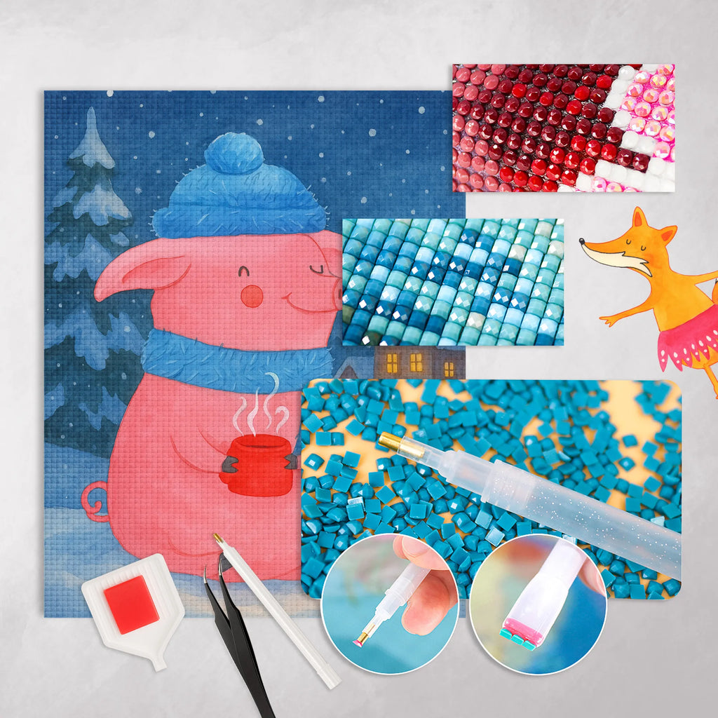 Diamond Painting Schwein Glühwein Design Diamant Stickerei, Diamond Painting Full Drill, Diamond Painting Anfänger Set, Diamond Painting Deko, Strass Malerei, Diamond Painting Klassisch, Diamond Painting Werkzeuge, Diamond Painting Schlüsselanhänger, Diamond Painting Tray, Kristallbild, 5D Diamant Malerei, Diamond Painting Puzzle, Diamant Mosaik, Diamond Painting, Diamond Painting Muster, Diamond Painting Landschaft, Diamond Painting Kit, Diamond Painting Partial Drill, Diamond Painting Modern, Diamond Painting Set, Diamant Bild, Diamond Painting Bohrer, Diamond Painting Pinzette, Diamond Painting Porträt, Diamond Painting Tiere, Diamond Painting Schablone, Diamond Painting Für Erwachsene, Diamond Art, Diamond Painting Leinwand, Diamond Painting Geschenkidee, Diamant Malerei, Rhinestone Painting, Diamond Painting Quadratbohrer, Diamond Painting Profi Set, DIY Strass Bild, DIY Diamond Painting, Diamond Painting Blumen, Diamond Painting Rundbohrer, Diamond Painting Motive, Diamond Painting Für Kinder, Diamond Painting Tablett, Diamond Painting Zubehör, Winter, Weihnachten, Weihnachtsdeko, Nikolaus, Advent, Heiligabend, Wintermotiv, Glühschwein, Weihnachtsmarkt, Punsch, Glühwein