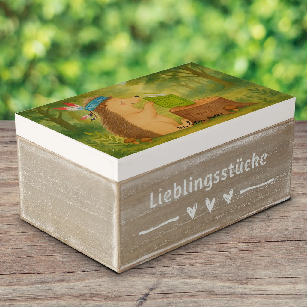 Holzkiste Igel Federschmuck Design Aufbewahrungsbox aus Holz, Holzkisten, Box aus Holz, holzkästchen, kiste holz, Holz Aufbewahrungsbox, aufbewahrungskiste mit deckel, aufbewahrungstruhe, Aufbewahrungsbox, aufbewahrungsboxen, Holzkiste, Holztruhe, Holzbox mit Deckel, holztruhen, Schatulle, Holzbox, Holzboxen, Aufbewahrungsbox Holz, Aufbewahrungskiste, aufbewahrungskisten, truhe holz, Holzkiste mit Deckel, holzschatulle, box holz, holzschachtel, Waldtiere, Tiere, Indianer, Camping, Lagerfeuer, Igel, Abenteuer