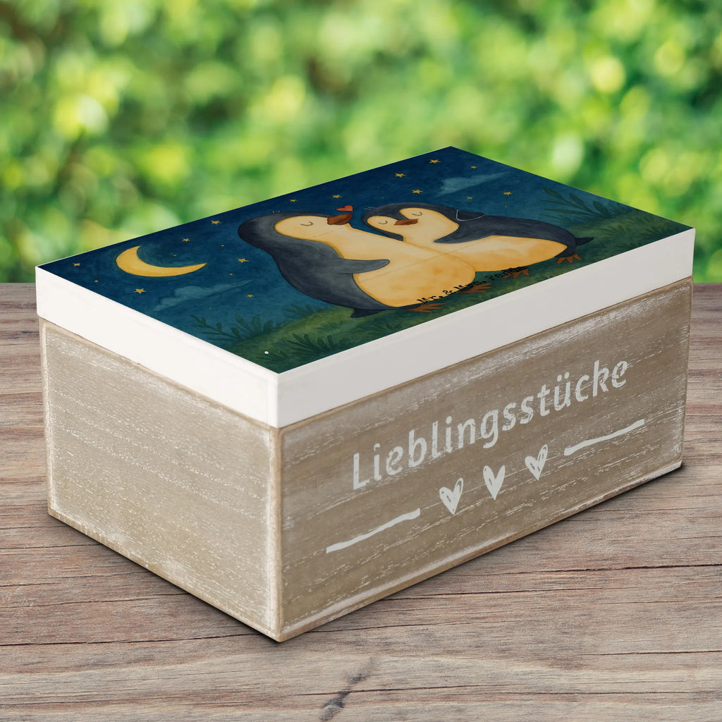 Holzkiste Pinguine Einschlafen Design Erinnerungskiste, Truhe, Holzkiste, XXL, Aufbewahrungsbox, Schatzkiste, Kiste, Erinnerungsbox, Dekokiste, Geschenkdose, Schatulle, Geschenkbox, Liebe, Partner, Freund, Freundin, Ehemann, Ehefrau, Heiraten, Verlobung, Heiratsantrag, Liebesgeschenk, Jahrestag, Hocheitstag, Geschenk für Partner, Valentinstag, Mitbringsel, Liebesbeweis, Geschenk für Frauen, Geschenk für Freundin, für Ehemann, Hochzeitstag, für Männer