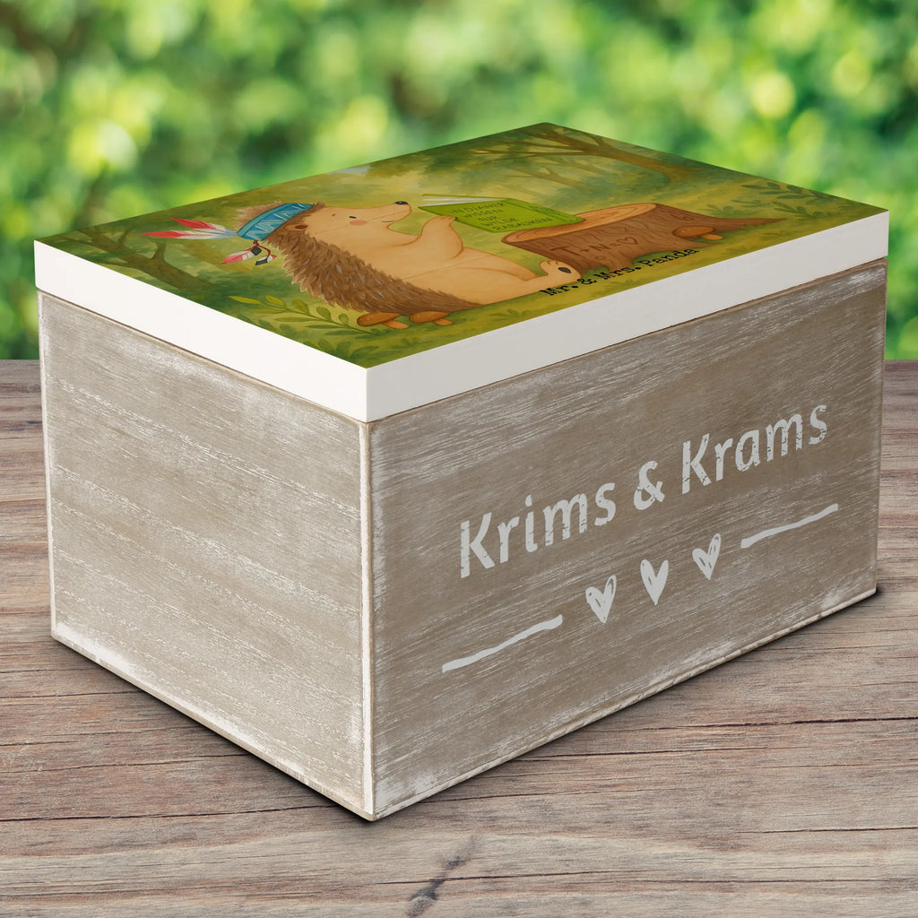 Holzkiste Igel Federschmuck Design Aufbewahrungsbox aus Holz, Holzkisten, Box aus Holz, holzkästchen, kiste holz, Holz Aufbewahrungsbox, aufbewahrungskiste mit deckel, aufbewahrungstruhe, Aufbewahrungsbox, aufbewahrungsboxen, Holzkiste, Holztruhe, Holzbox mit Deckel, holztruhen, Schatulle, Holzbox, Holzboxen, Aufbewahrungsbox Holz, Aufbewahrungskiste, aufbewahrungskisten, truhe holz, Holzkiste mit Deckel, holzschatulle, box holz, holzschachtel, Waldtiere, Tiere, Indianer, Camping, Lagerfeuer, Igel, Abenteuer