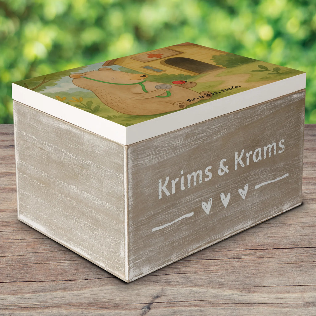 Wooden chest bear Physician Design Holzkiste, Kiste, Schatzkiste, Truhe, Schatulle, XXL, Erinnerungsbox, Erinnerungskiste, Dekokiste, Aufbewahrungsbox, Geschenkbox, Geschenkdose, Bär, Teddy, Teddybär, Arzt, Ärztin, Doktor, Professor, Doktorin, Professorin