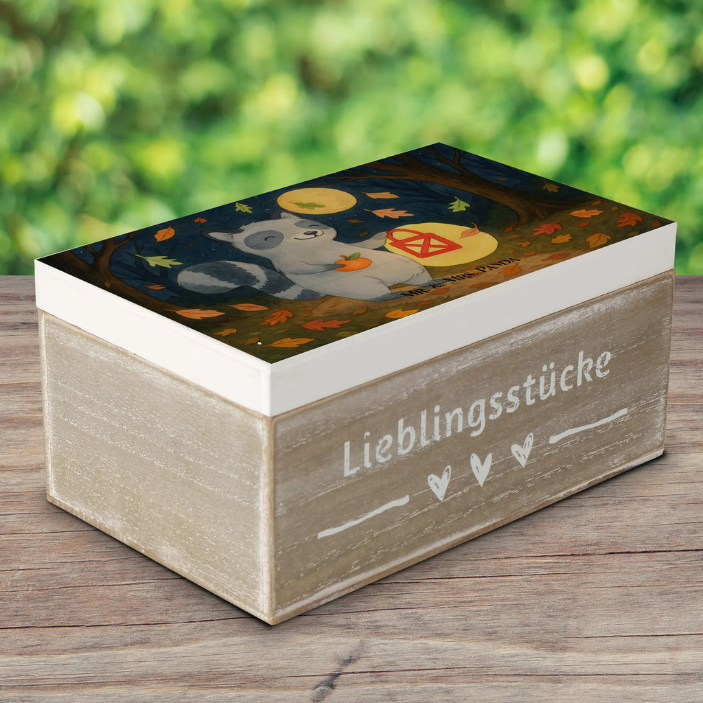 Holzkiste Waschbär Laterne Design Erinnerungskiste, Schatzkiste, Dekokiste, Holzkiste, Truhe, Erinnerungsbox, XXL, Kiste, Geschenkbox, Aufbewahrungsbox, Geschenkdose, Schatulle, Halloween, Deko, Martinssingen, Dekoration, Geschenke, Schenken, Laterne, Süßes sonst gibt's saures, Halloween Deko, Waschbär, Herbst, Trick or Treat