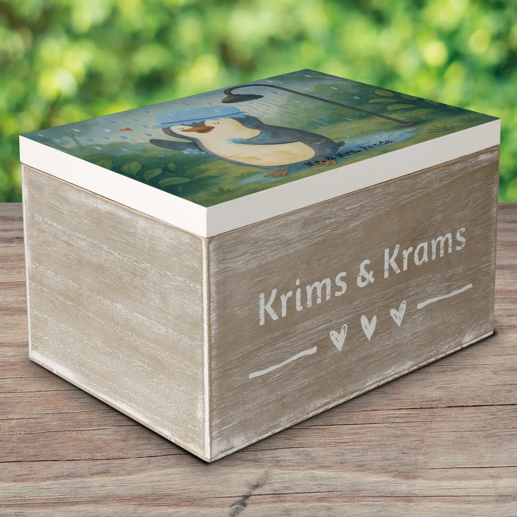 Wooden chest Penguin have a shower Design Schatzkiste, Aufbewahrungsbox, Geschenkdose, Dekokiste, Erinnerungsbox, Erinnerungskiste, Holzkiste, Schatulle, XXL, Truhe, Geschenkbox, Kiste, Pinguin, Motivation, Neustart, Neuanfang, duschen, Lebensmotto, Dusche, glücklich sein, Pinguine