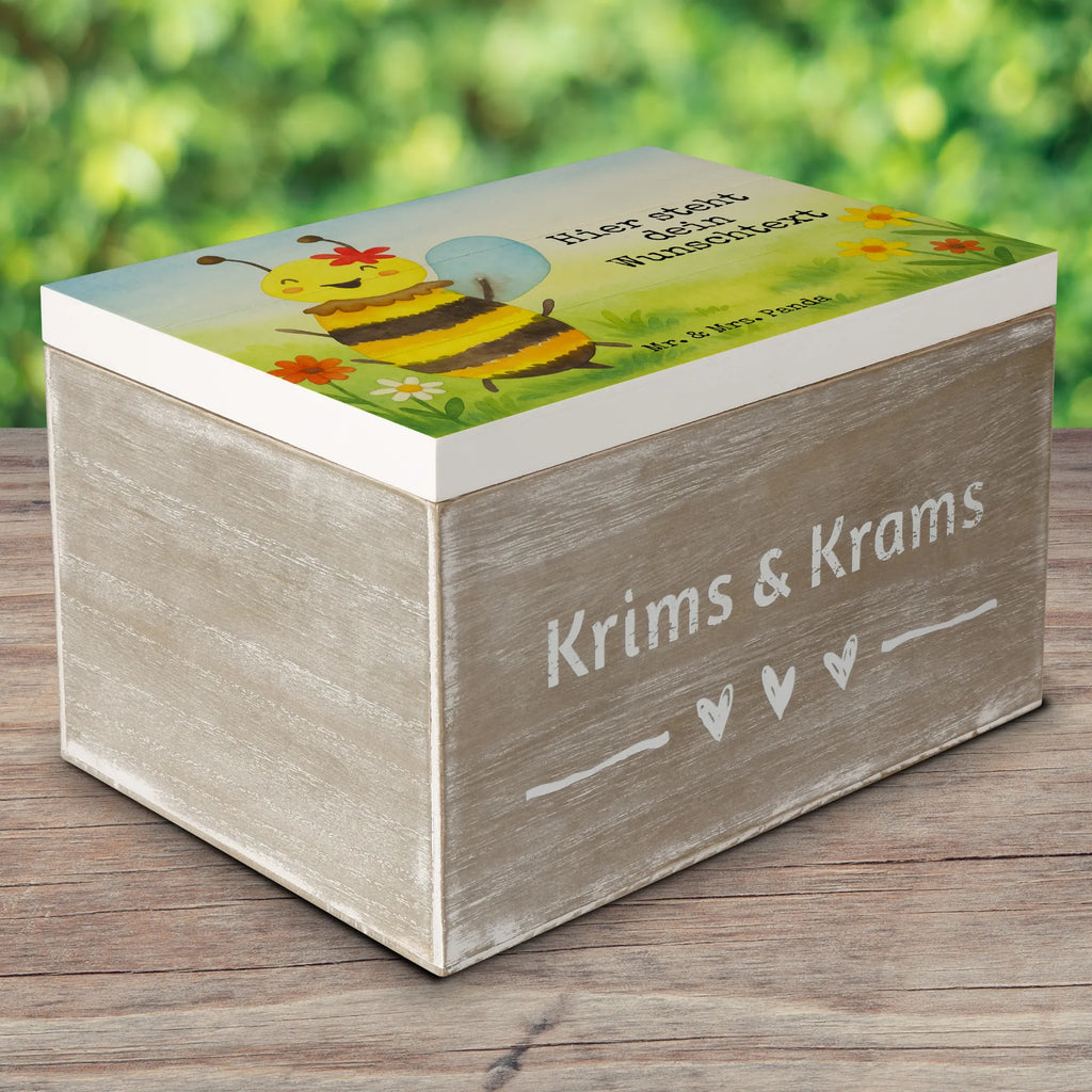 Personalisierte Holzkiste Biene Happy Design Schatzkiste Personalisiert, Erinnerungsbox Personalisiert, Aufbewahrungsbox Personalisiert, Erinnerungsbox mit Namen, mit Namen, Schatulle mit Namen, Dekokiste mit Namen, Erinnerungskiste Personalisiert, Dekokiste Personalisiert, GEschenkdose personalisiert, Holzkiste Personalisiert, Aufbewahrungsbox mit Namen, Erinnerungskiste, Truhe mit Namen, Geschenkbox personalisiert, Schatulle Personalisiert, Schatzkiste mit Namen, Truhe Personalisiert, Kiste Personalisiert, Holzkiste mit Namen, Kiste mit Namen, Biene, Wespe, Hummel