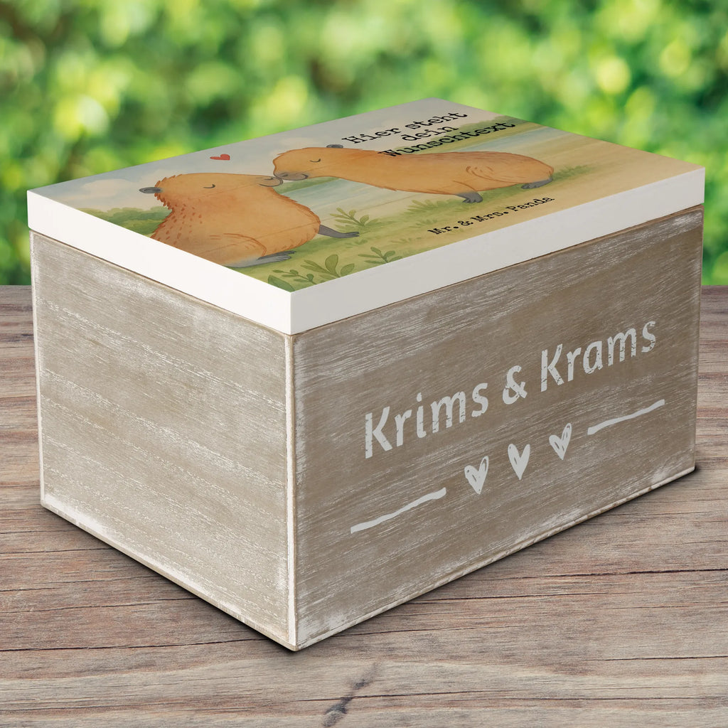 Personalisierte Holzkiste Capybara Liebe Design Holzkiste Personalisiert, Aufbewahrungsbox Personalisiert, Erinnerungsbox mit Namen, Dekokiste mit Namen, Aufbewahrungsbox mit Namen, Schatzkiste Personalisiert, Holzkiste mit Namen, Schatulle Personalisiert, Kiste Personalisiert, Truhe Personalisiert, Geschenkbox Personalisiert, Kiste mit Namen, Dekokiste Personalisiert, mit Namen, Erinnerungskiste Personalisiert, Truhe mit Namen, Schatulle mit Namen, GEschenkdose Personalisiert, Erinnerungsbox Personalisiert, Schatzkiste mit Namen, Erinnerungskiste, Lustige Sprüche, Tiere, Tiermotive, Gute Laune, Du Bist Meins, Beziehung, Capybara, Herzlich, Handgezeichnet, Tierliebe, Kuschel Capybaras, Romantisches Geschenk, Ich Bin Deins, Jahrestag, Geschenkidee, Liebesspruch, Verschmolzen, Ehejubiläum, Valentinstag, Verliebt, Liebesbeweis, Partnertiere, Liebe, Paar