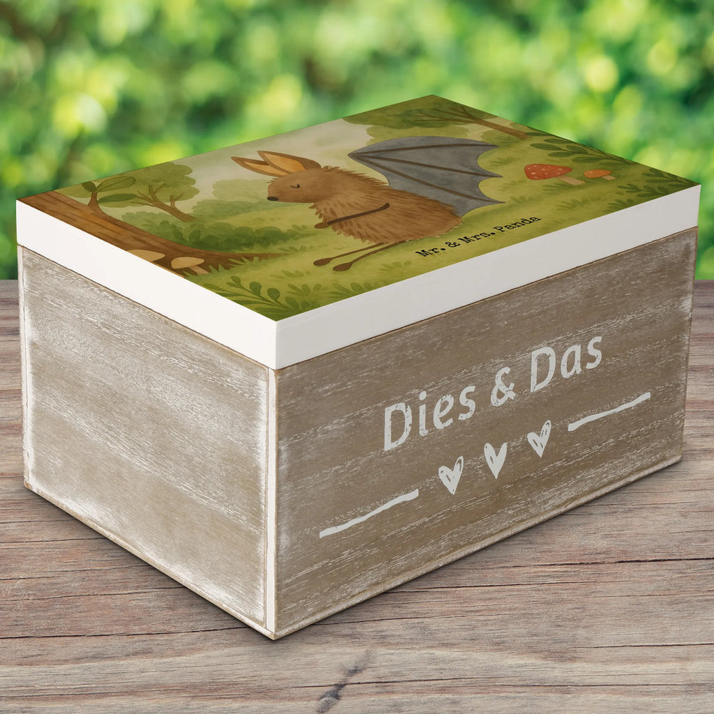 Holzkiste Fledermaus Sitzen Design Holzkiste, Kiste, Schatzkiste, Truhe, Schatulle, XXL, Erinnerungsbox, Erinnerungskiste, Dekokiste, Aufbewahrungsbox, Geschenkbox, Geschenkdose, Tiermotive, Gute Laune, lustige Sprüche, Tiere, Fledermaus, Fledermäuse, Motivation, entspannen