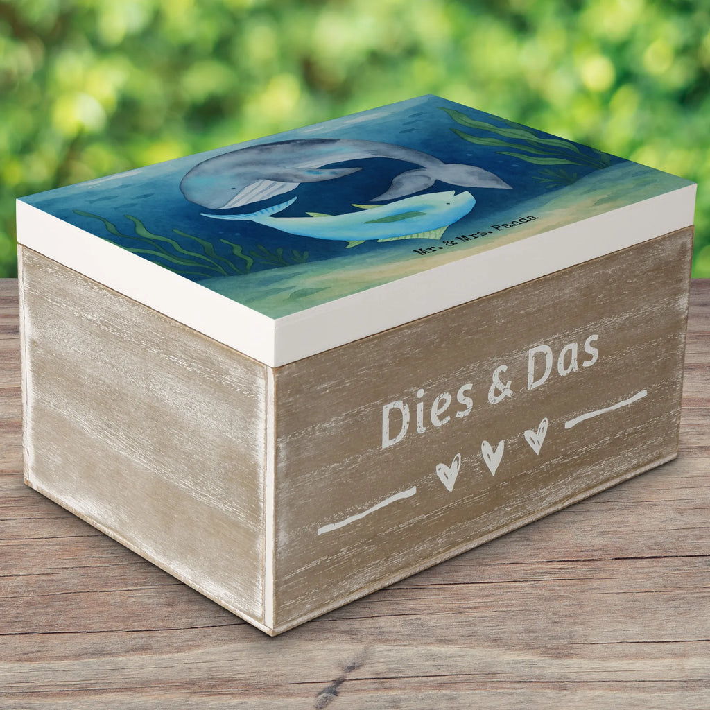 Skrzynia drewniana wieloryb tuńczyk Design Erinnerungskiste, Geschenkdose, Holzkiste, Dekokiste, Geschenkbox, Schatzkiste, Kiste, Schatulle, Truhe, Erinnerungsbox, Aufbewahrungsbox, XXL, Tiermotive, Gute Laune, lustige Sprüche, Tiere, Witz, Flachwitz Geschenk, Wahl, Wal, Flachwitz, Tunfisch, Spruch lustig, Spruch des Tages, Wortwitz lustig