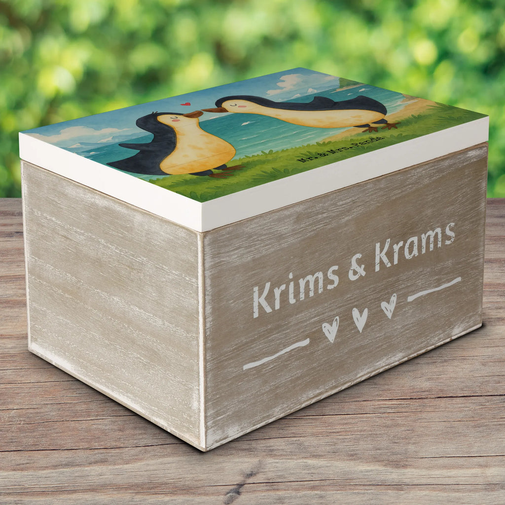 Holzkiste Pinguine Kuss Design Erinnerungskiste, Aufbewahrungsbox, Erinnerungsbox, Geschenkbox, Schatzkiste, Dekokiste, Kiste, Schatulle, Geschenkdose, Truhe, XXL, Holzkiste, Liebe, Partner, Freund, Freundin, Ehemann, Ehefrau, Heiraten, Verlobung, Heiratsantrag, Liebesgeschenk, Jahrestag, Hocheitstag, Geschenk für Partner, Liebesbeweis, Geschenk für Freundin, für Männer, Geschenk für Frauen, Hochzeitstag, für Ehemann, Mitbringsel, Valentinstag