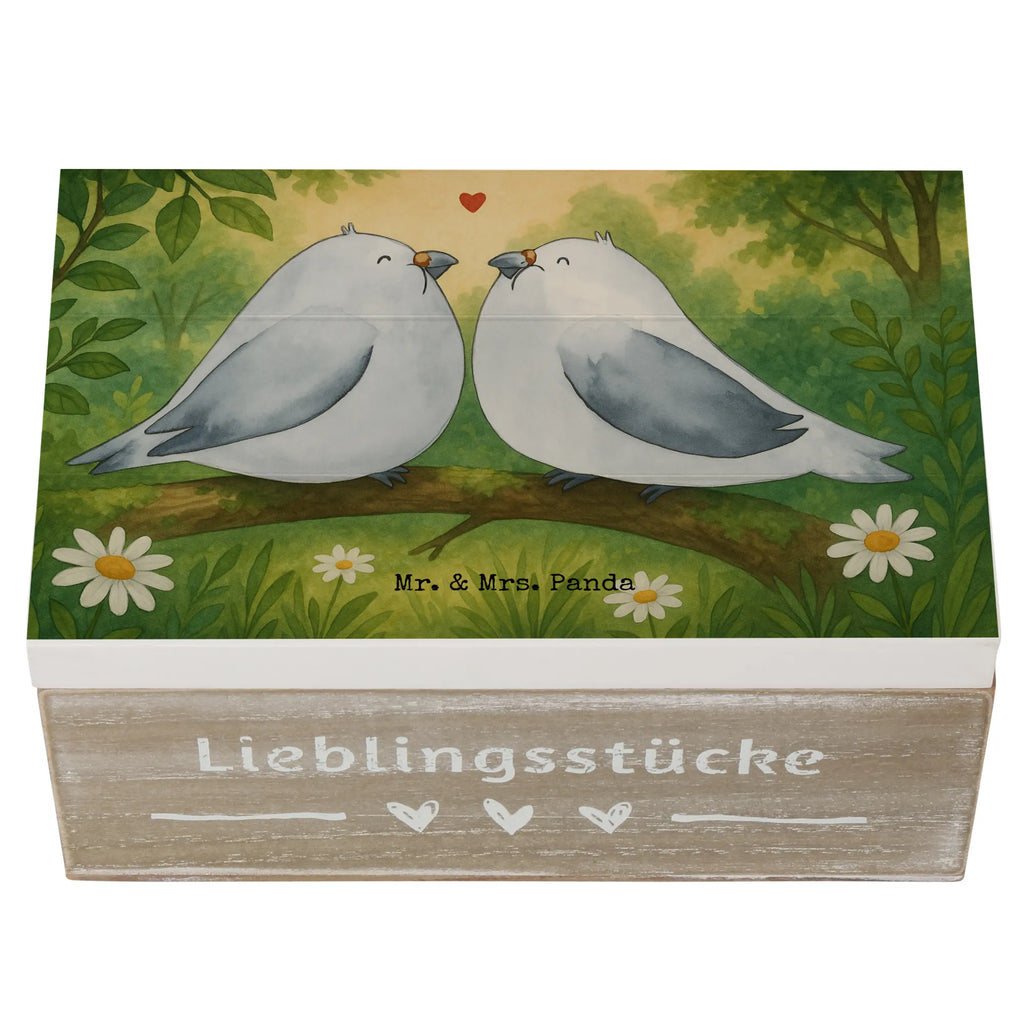 Skrzynia drewniana Gołębia miłość Design Truhe, Box aus Holz, Erinnerungsbox Hochzeit, Dekokiste, Holzbox mit Deckel, Schatzkiste, Kiste, Erinnerungsbox, Holzkiste mit Deckel, Erinnerungsbox Baby, Aufbewahrungsbox Holz, Schatulle, Erinnerungskiste, Dekorative Holzkiste, Holztruhe, Holzbox, Aufbewahrungsbox, Holzkisten, Holzboxen, Holz Aufbewahrungsbox, Aufbewahrungskiste, Aufbewahrungsbox aus Holz, Holzkiste, Geschenkbox, Schmuckkästchen, Deko Box, Ordnungsbox, Freundin, Ehefrau, Freund, Jahrestag, Ehemann, Partner, Liebesgeschenk, Verlobung, Heiratsantrag, Heiraten, Hocheitstag, Liebe, Hochzeitstag, Liebesbeweis, Geschenk Freund, Turteltauben, Verheiratet, Turteltäubchen, Tauben, Verlobt, Geschenk Hochzeit, Geschenk Freundin, Verliebt