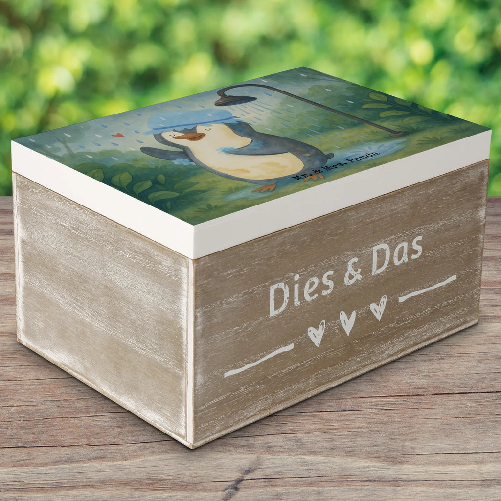 Wooden chest Penguin have a shower Design Schatzkiste, Aufbewahrungsbox, Geschenkdose, Dekokiste, Erinnerungsbox, Erinnerungskiste, Holzkiste, Schatulle, XXL, Truhe, Geschenkbox, Kiste, Pinguin, Motivation, Neustart, Neuanfang, duschen, Lebensmotto, Dusche, glücklich sein, Pinguine