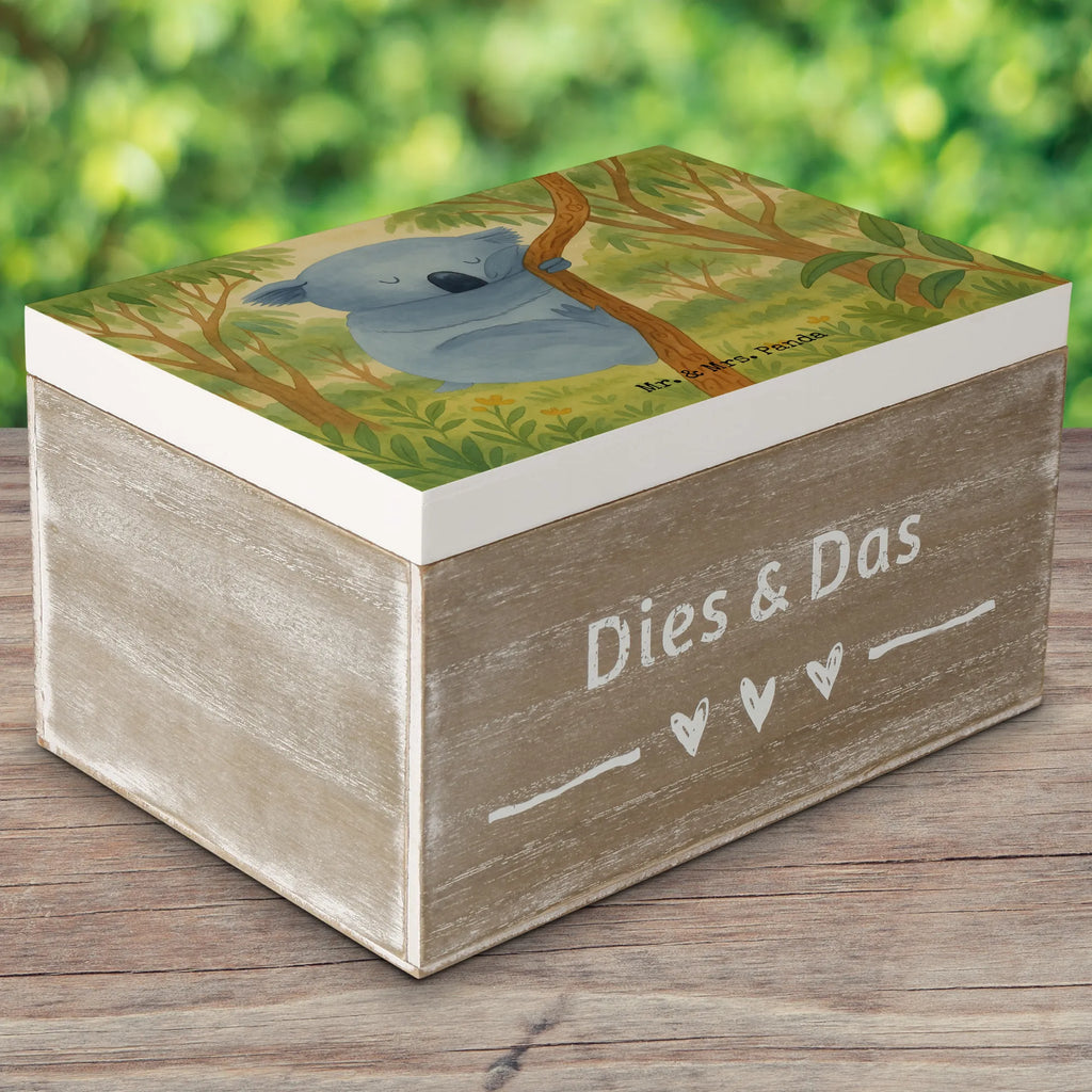 Holzkiste Koalabär Design Ordnungsbox, Truhe, Holzkiste mit Deckel, Holzbox mit Deckel, Box aus Holz, Dekorative Holzkiste, Aufbewahrungskiste, Kiste, Schatulle, Holztruhe, Dekokiste, Aufbewahrungsbox Holz, Holzkisten, Schmuckkästchen, Holzboxen, Erinnerungsbox, Holz Aufbewahrungsbox, Erinnerungsbox Hochzeit, Deko Box, Holzbox, Erinnerungskiste, Schatzkiste, Geschenkbox, Holzkiste, Aufbewahrungsbox, Erinnerungsbox Baby, Aufbewahrungsbox aus Holz, Tiere, Lustige Sprüche, Gute Laune, Tiermotive, Traumland, Schlafzimmer, Bär, Traum, Koalabär, Träumen, Koala, schlafen