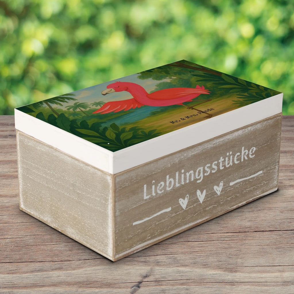 Wooden chest flamingo yoga Design Geschenkdose, Erinnerungskiste, Erinnerungsbox, Geschenkbox, XXL, Aufbewahrungsbox, Holzkiste, Dekokiste, Kiste, Schatzkiste, Truhe, Schatulle, Flamingo, Achtsamkeit, Ärger, Aufregen, Yoga-Übung, Entspannung, Vogel, Yoga, Tiefenentspannung, Namaste