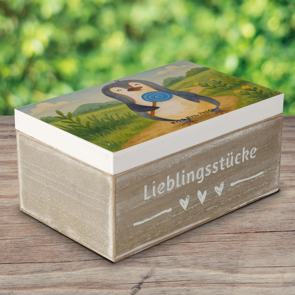 Holzkiste Pinguin Lolli Design Schatzkiste, Geschenkdose, Erinnerungskiste, Aufbewahrungsbox, Truhe, XXL, Schatulle, Geschenkbox, Kiste, Dekokiste, Erinnerungsbox, Holzkiste, Pinguin, Lolli, Rabauke, Gauner, Spruch, Süßigkeiten, Ganove, Pinguine, Rebell, Blödsinn